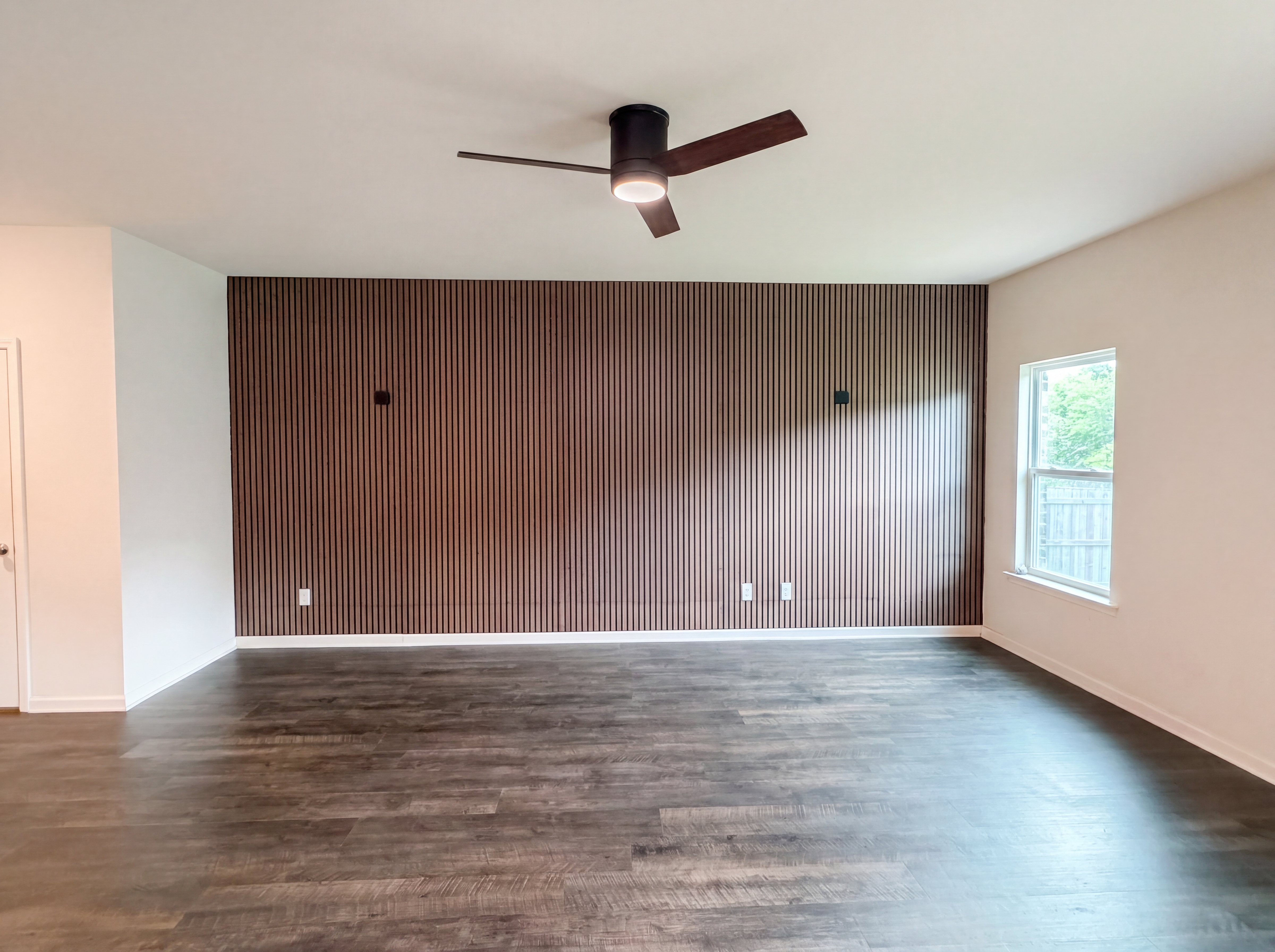 Photo 3 of 24 of 184 Oliver Dr, Locust Grove, GA
