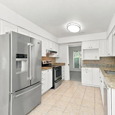 Property photo 3 of 4303 Castlewood Pkwy