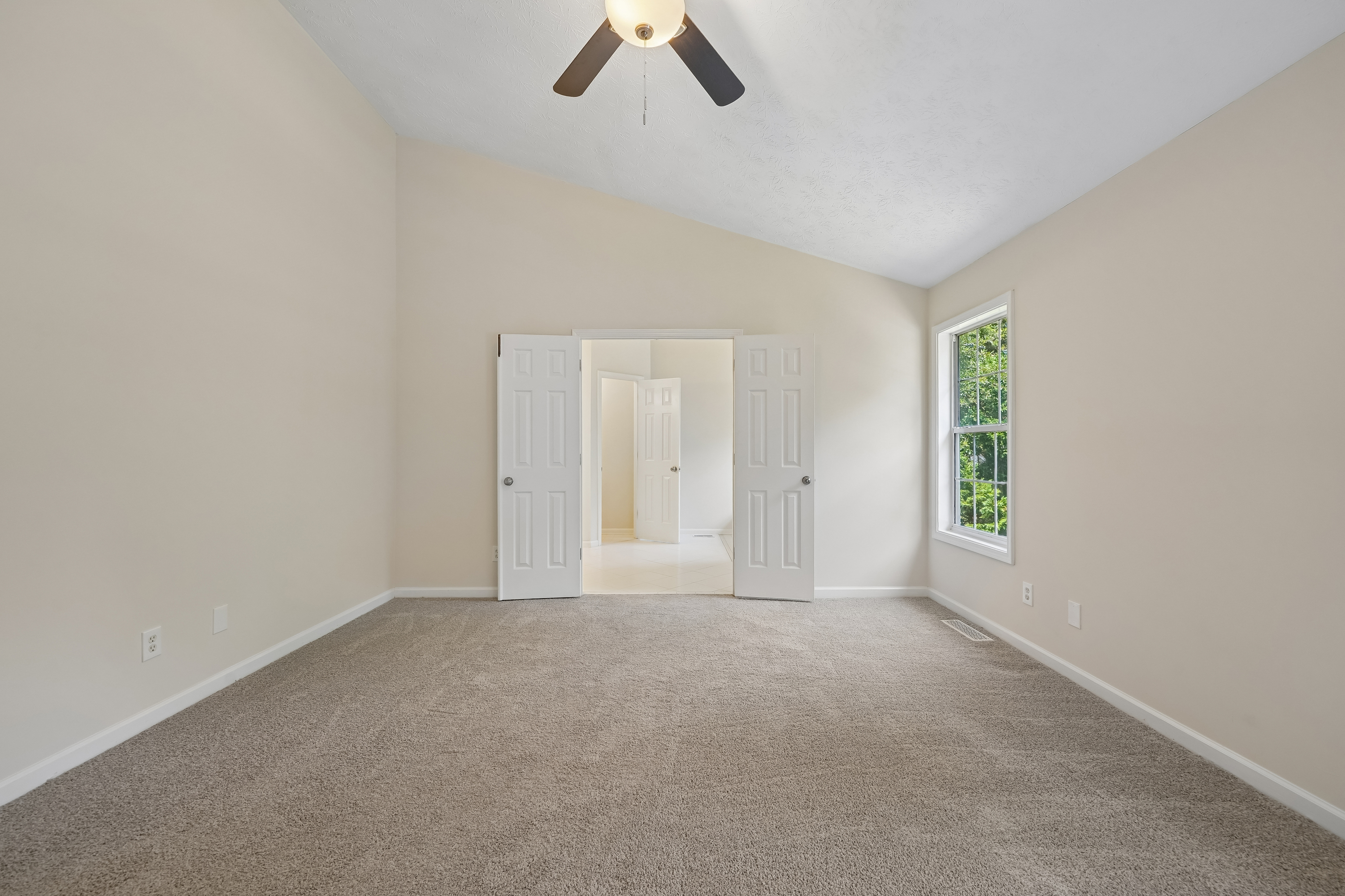 Photo 14 of 37 of 3493 Dunbar Ln, Suwanee, GA
