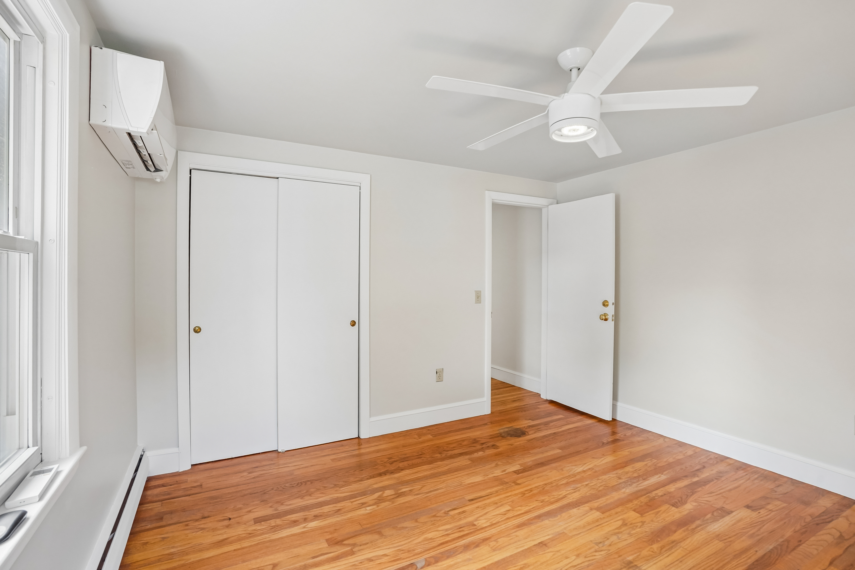 Photo 10 of 22 of 274 Whitford Ave, Providence, RI