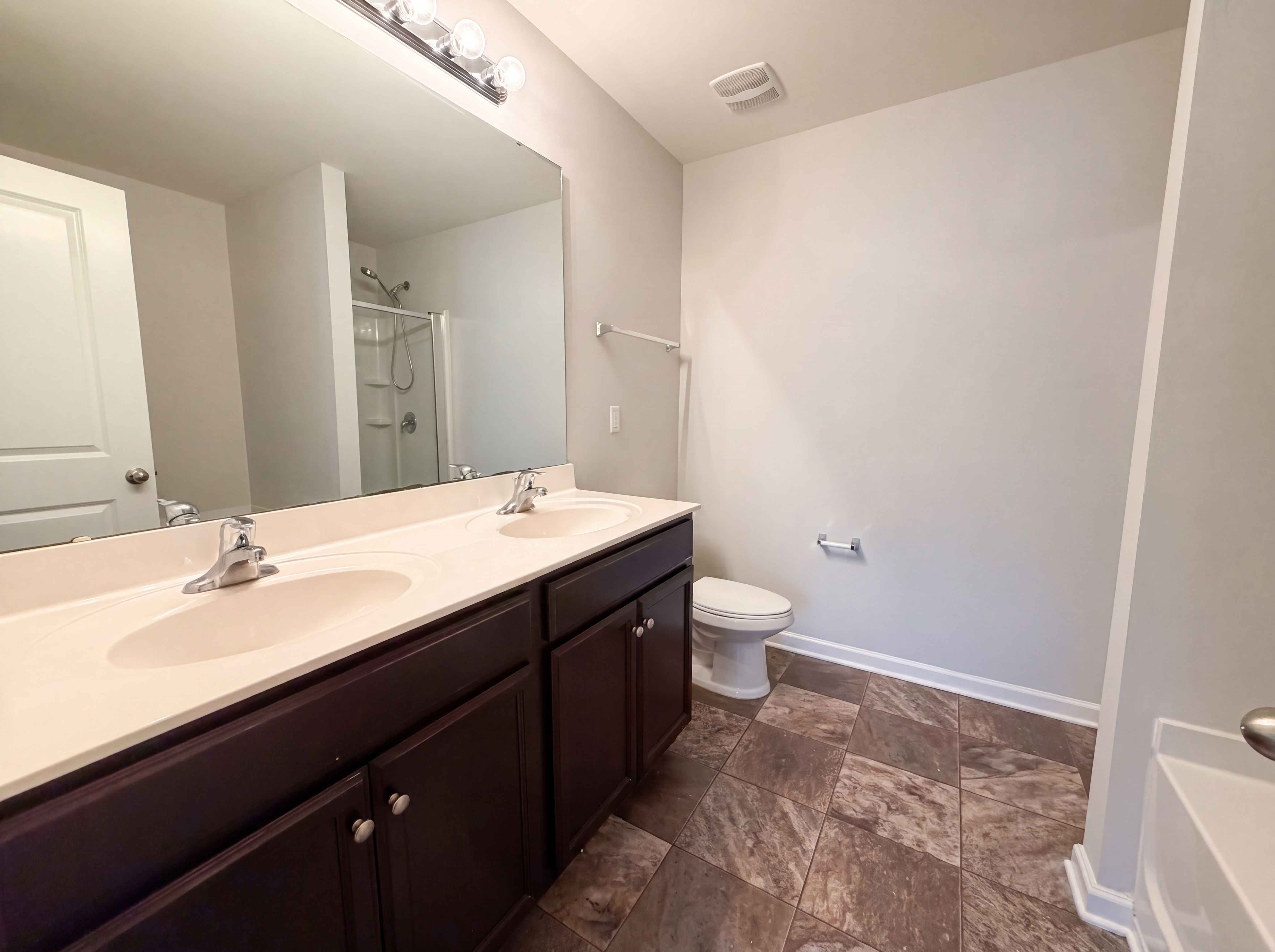 Photo 9 of 17 of 3462 Pridgen Ridge Dr, Winston Salem, NC