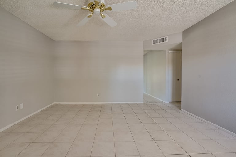 Photo 7 of 30 - 2922 E Sierra St, Phoenix, AZ 85028