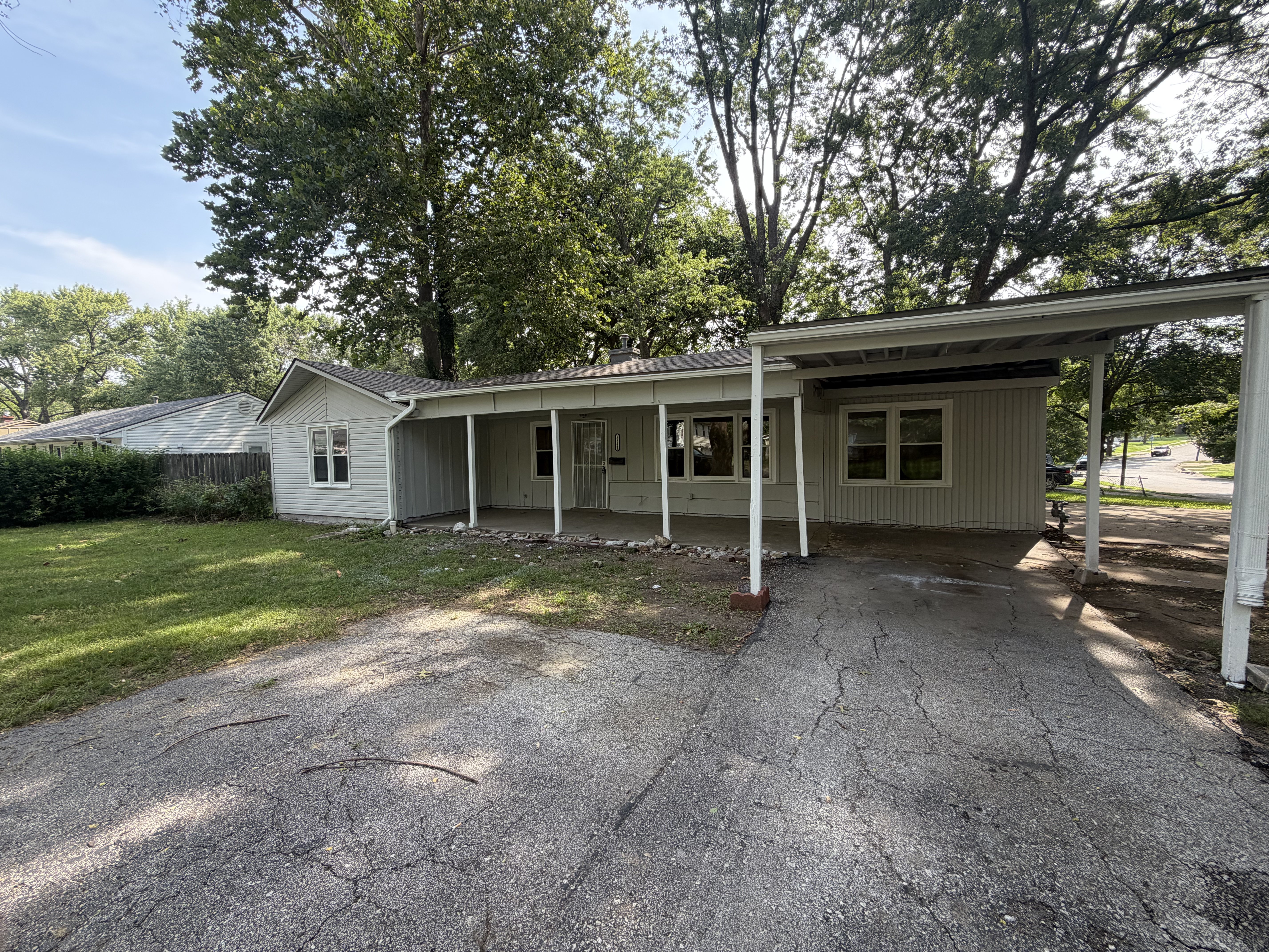 Photo 21 of 22 of 11121 Herrick Ave, Kansas City, MO