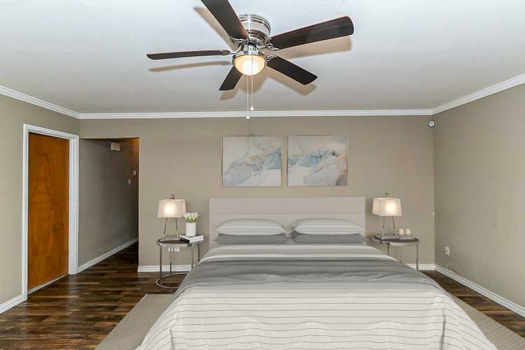 Photo 3 of 23 - 1500 Arvel Cir, Azle, TX 76020