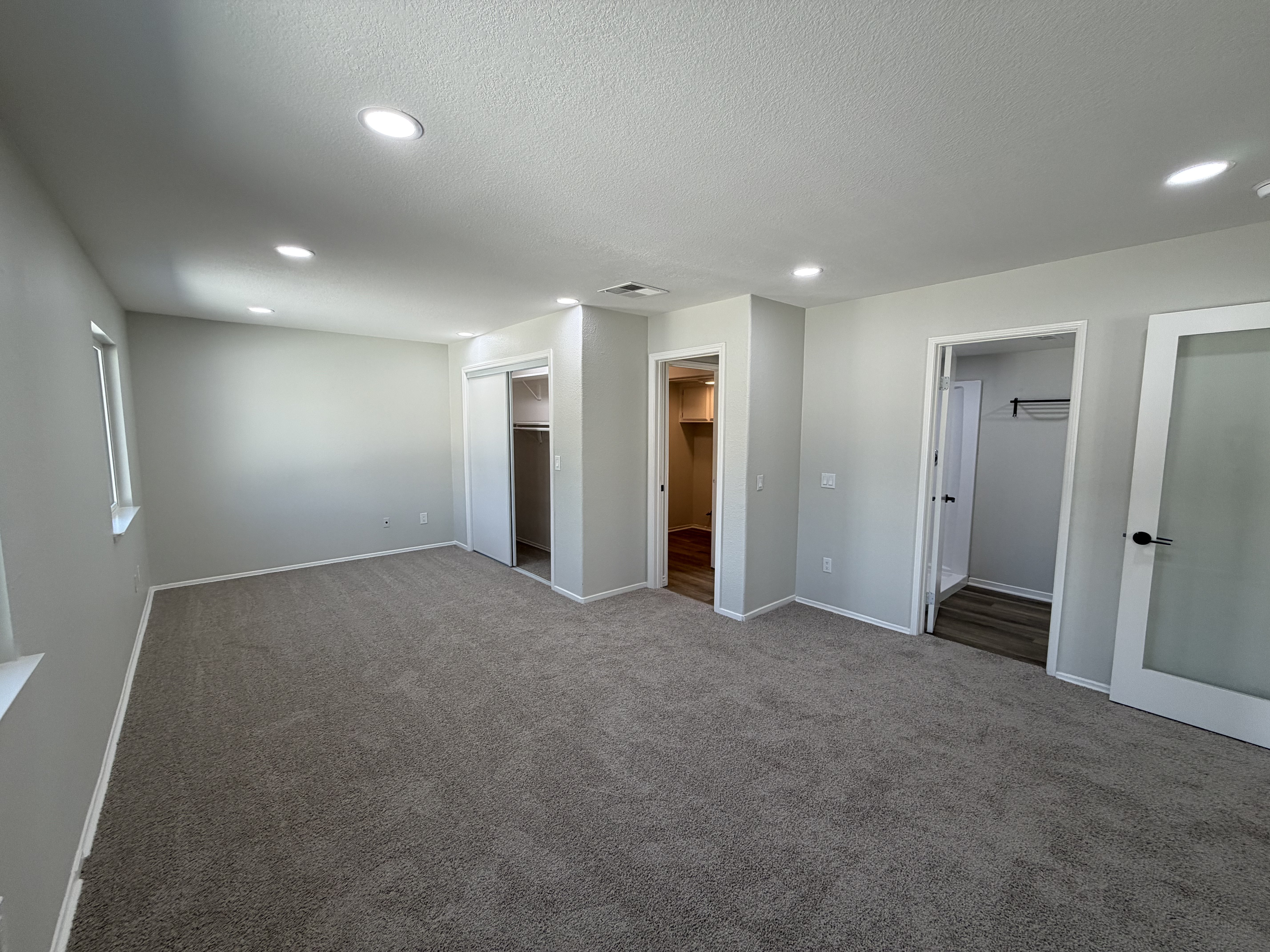 Photo 12 of 26 of 2371 W Via Bello Dr, Rialto, CA