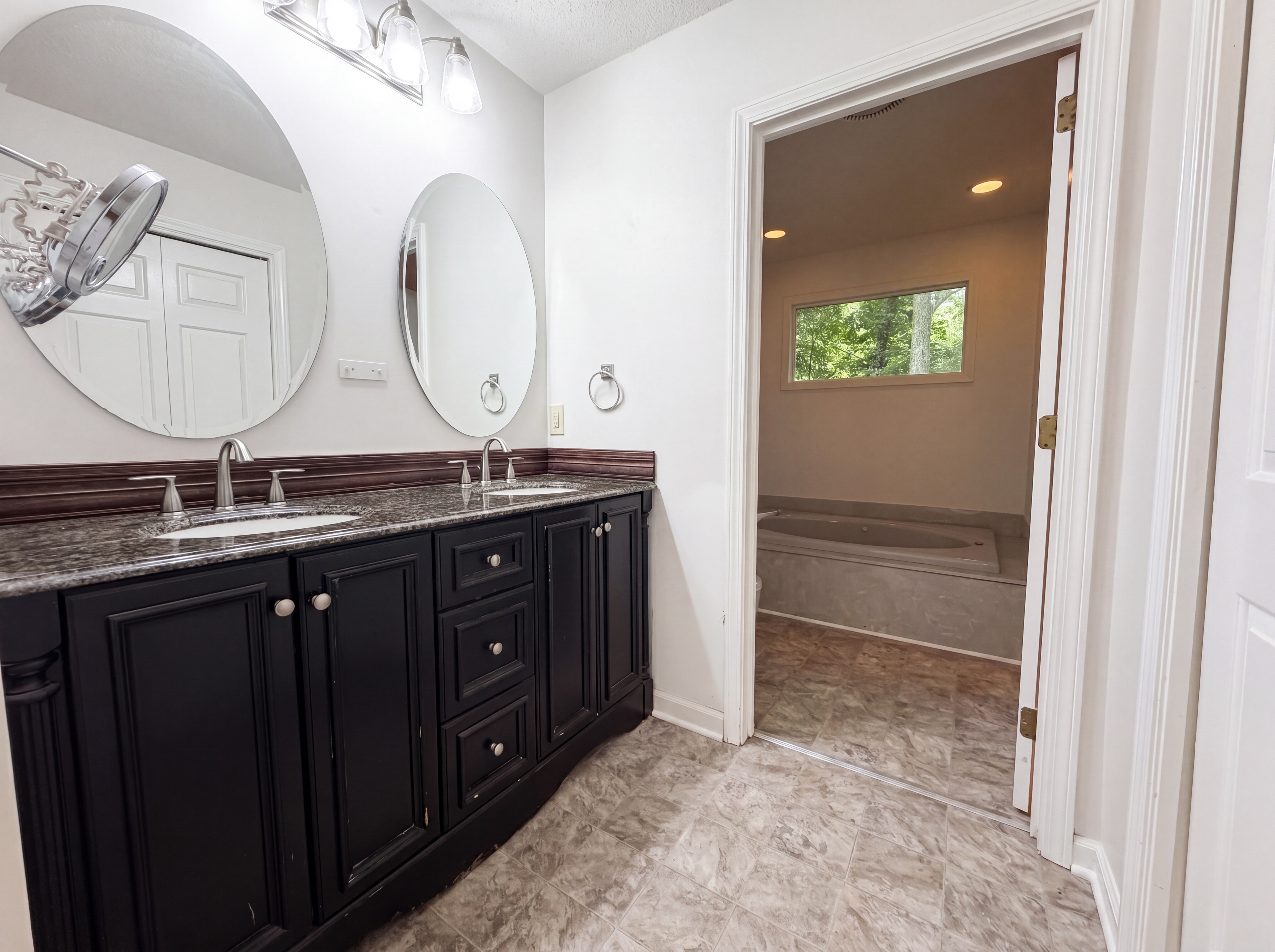 Photo 16 of 24 of 1223 6th St, Pleasant Grove, AL