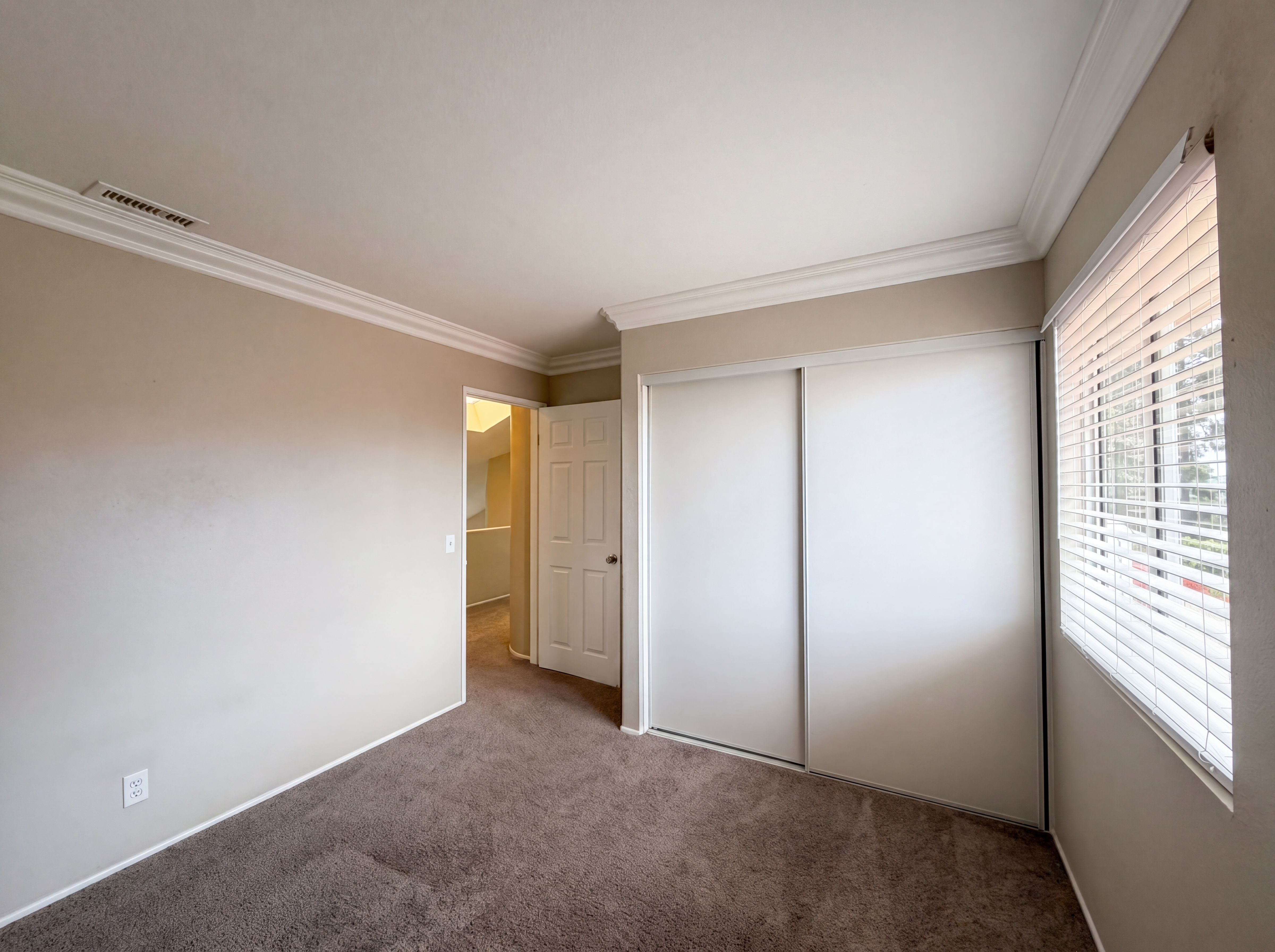Photo 14 of 22 of 39676 Ridgedale Dr, Murrieta, CA