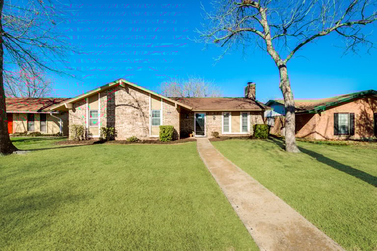 Photo 26 of 27 - 1029 Delores Dr, Garland, TX 75040