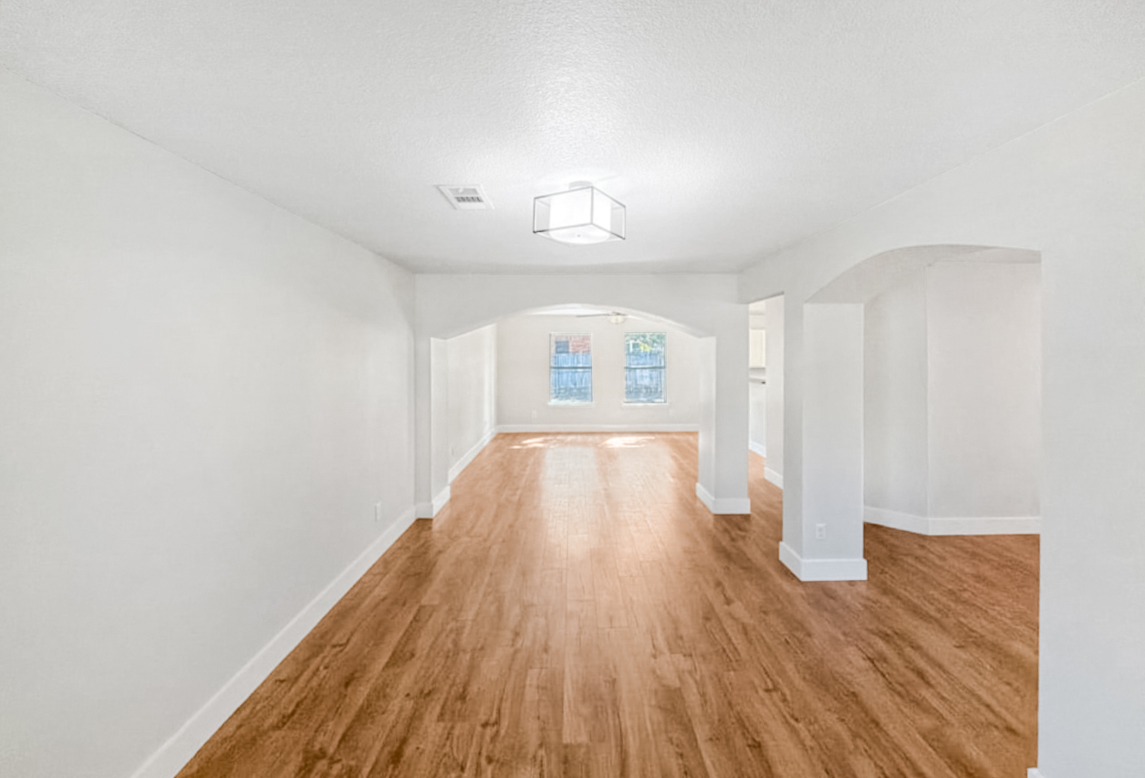 Photo 9 of 27 of 2711 Vistaview Dr, Corinth, TX