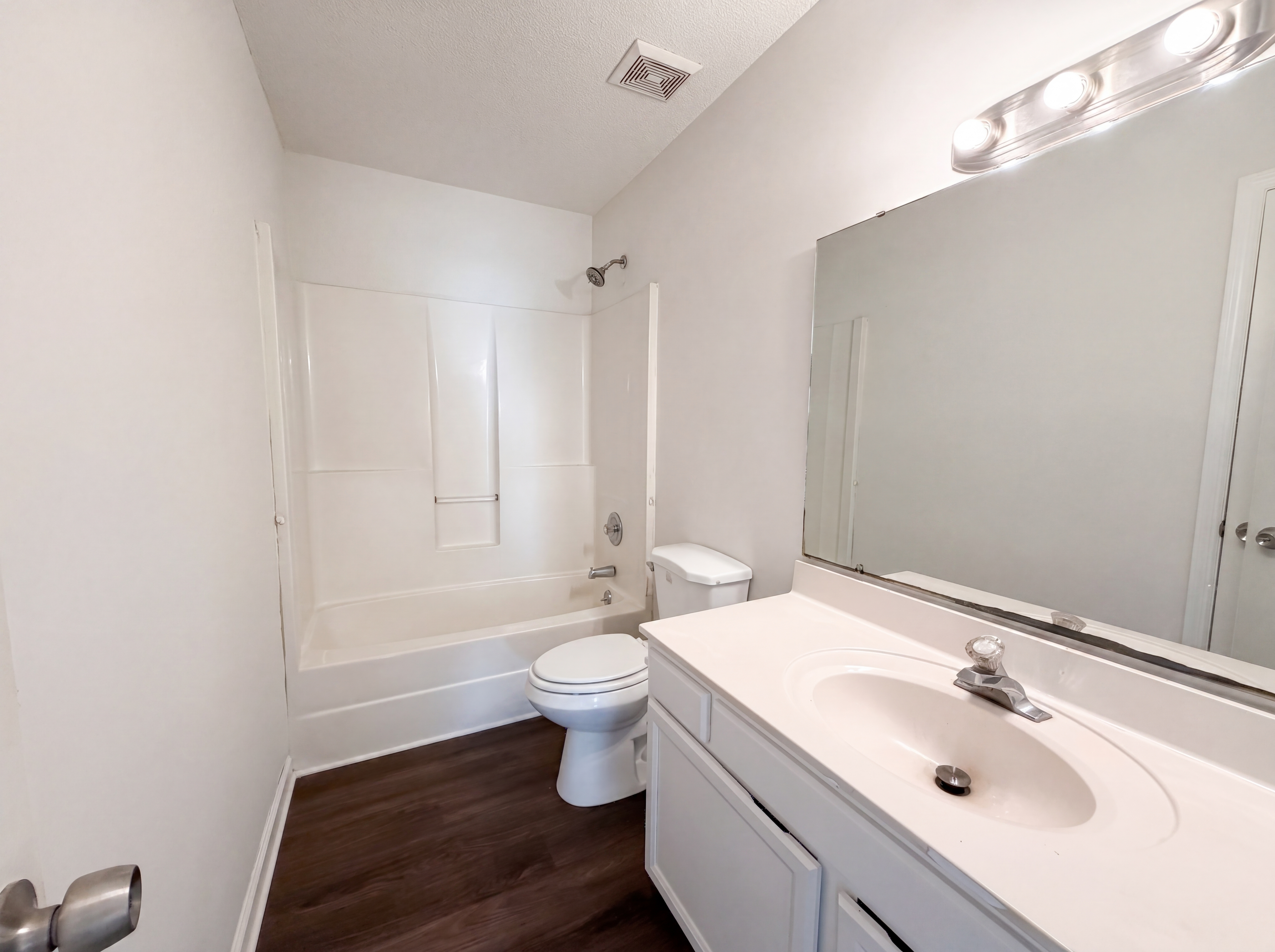 Photo 17 of 26 of 2028 Larson Ln, Goose Creek, SC