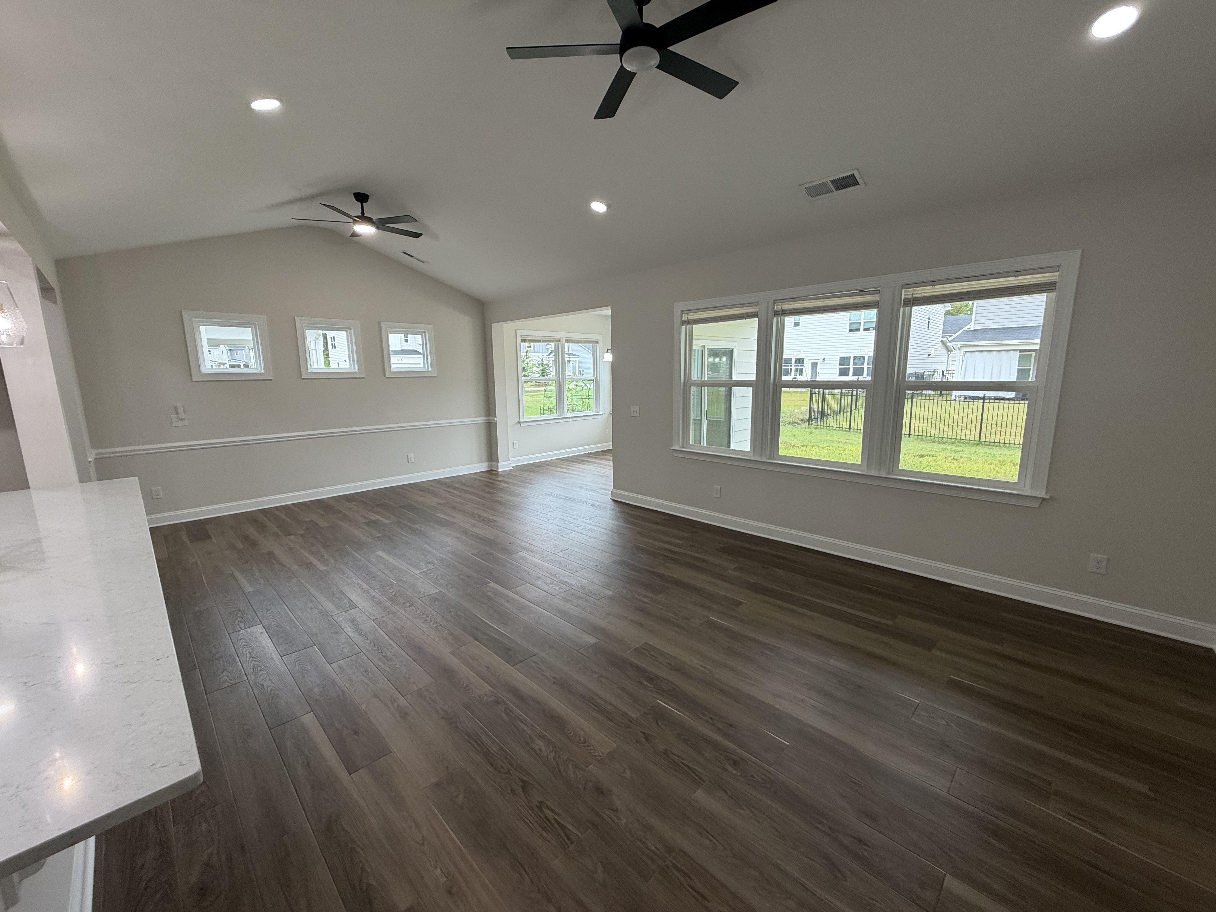 Photo 10 of 36 of 6109 Balham Ct, Charlotte, NC