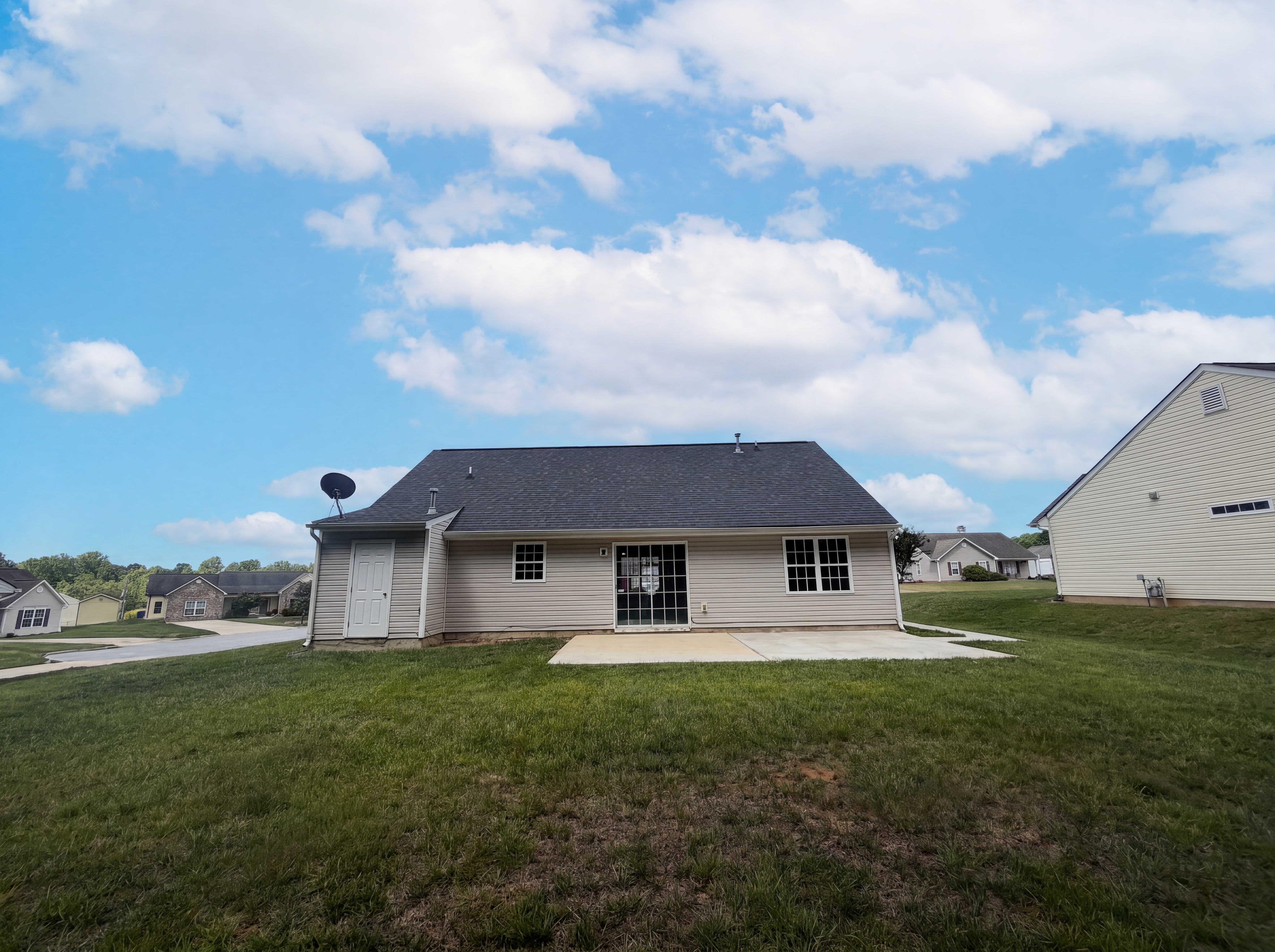 Photo 5 of 17 of 1807 Antler Ct, Greensboro, NC