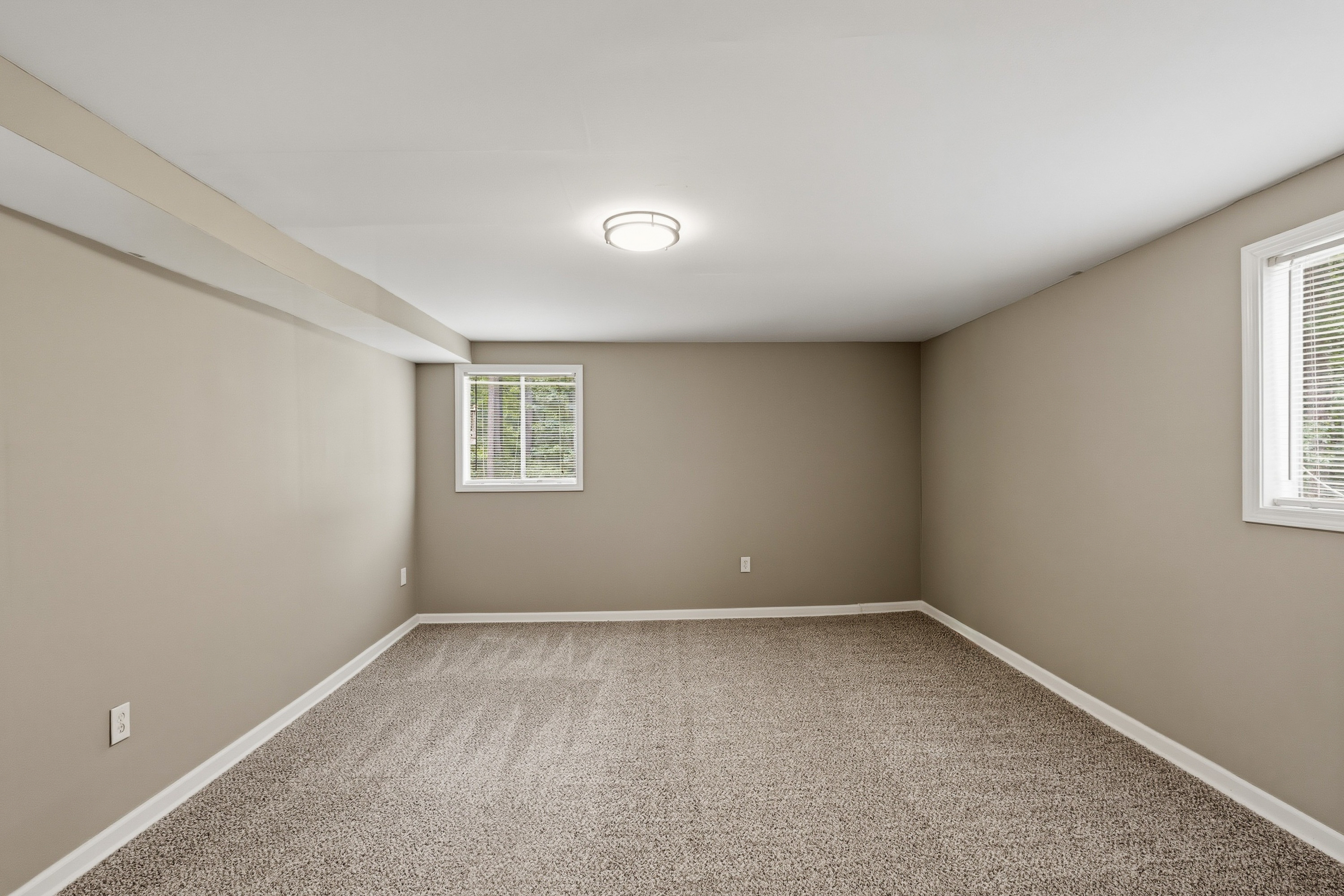 Photo 33 of 46 of 639 Cedrick Ln, Stone Mountain, GA