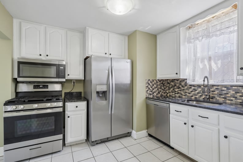Property photo 2 of 14606 Bartter Ave