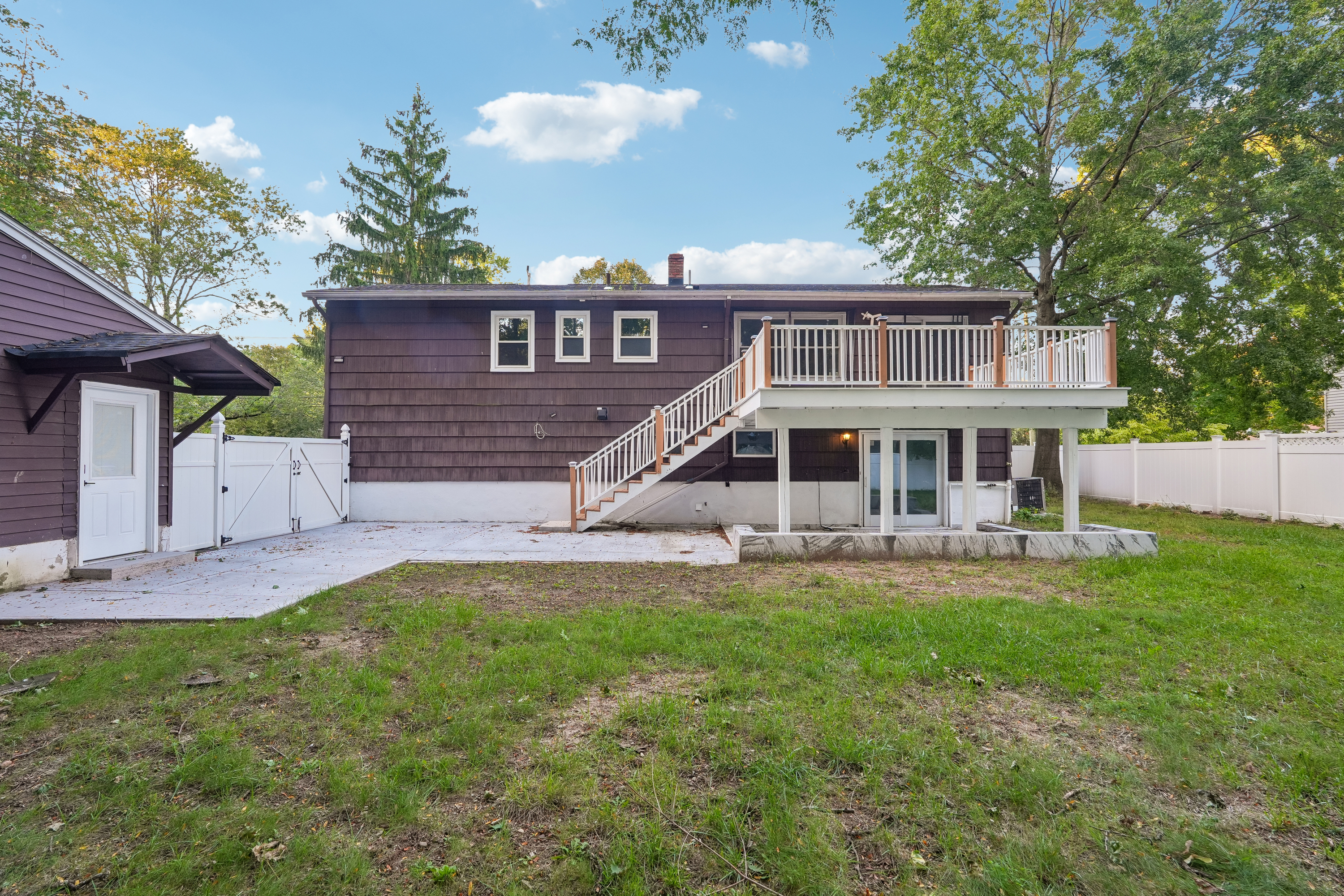 Photo 5 of 36 of 274 Oradell Ave, Paramus, NJ