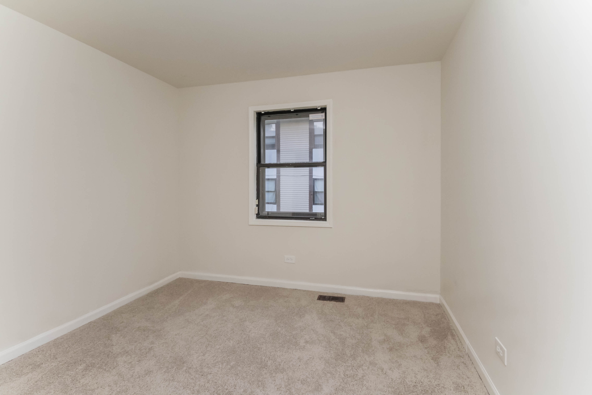 Photo 23 of 42 of 4133 193rd St, Country Club Hills, IL