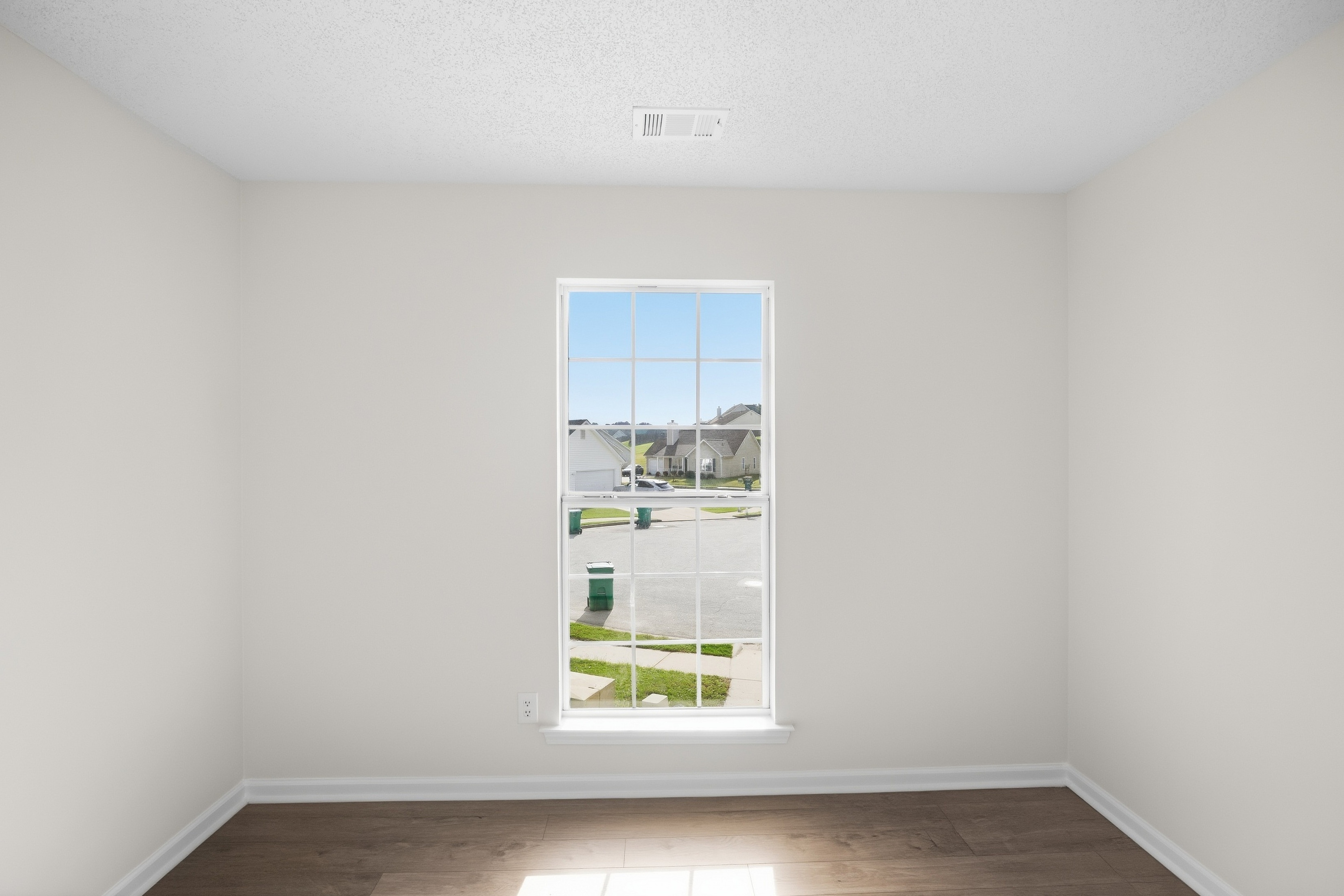 Photo 19 of 36 of 5129 Buchli Crest Ct, Lithonia, GA