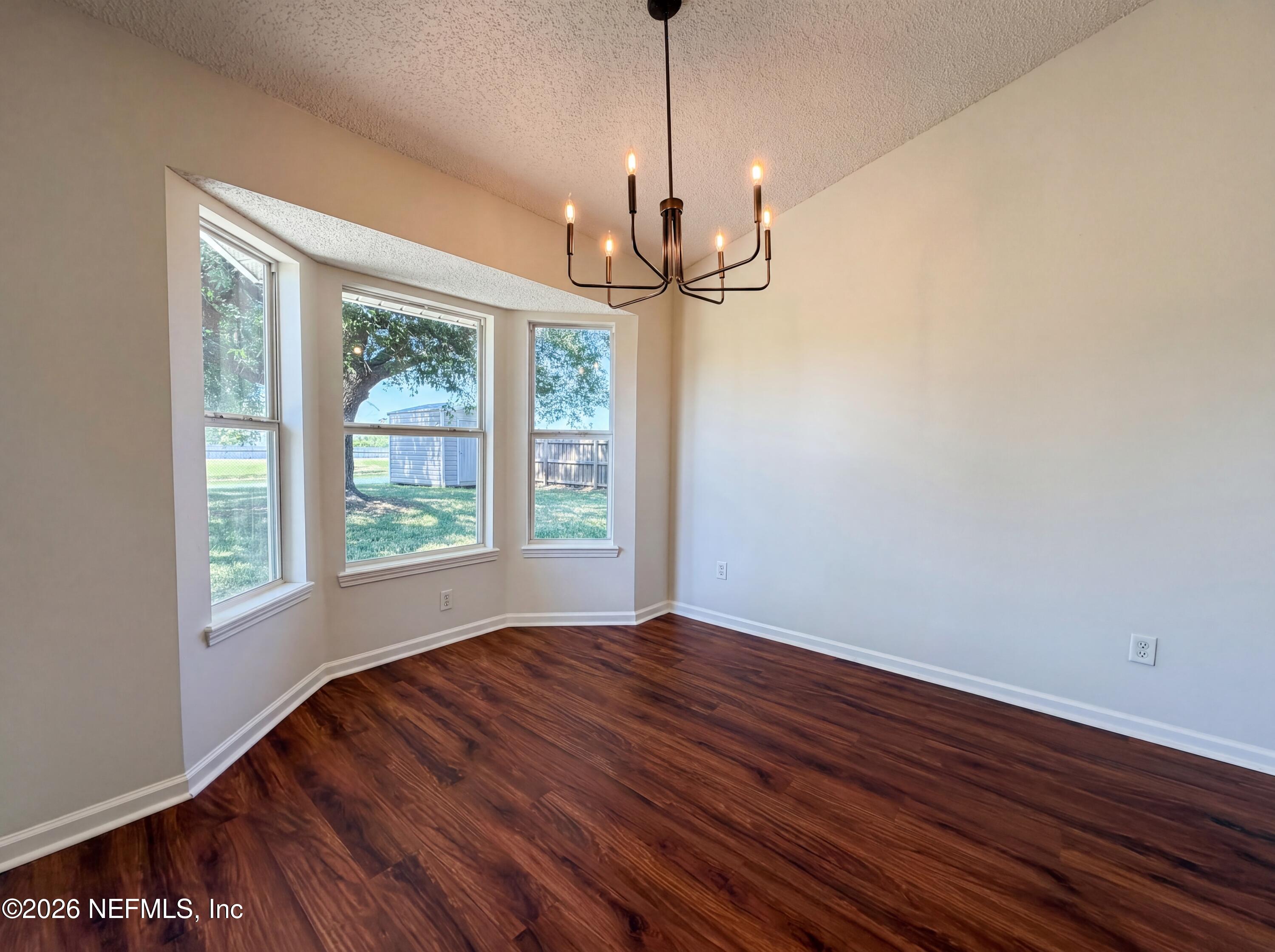 Photo 9 of 22 of 11424 Rolling River Blvd, Jacksonville, FL
