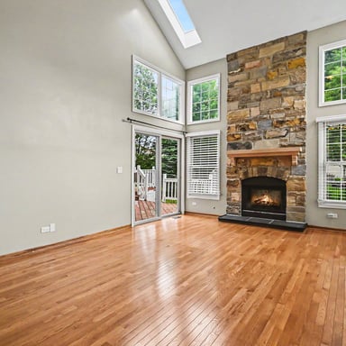 Property photo 3 of 865 Warwick Ln