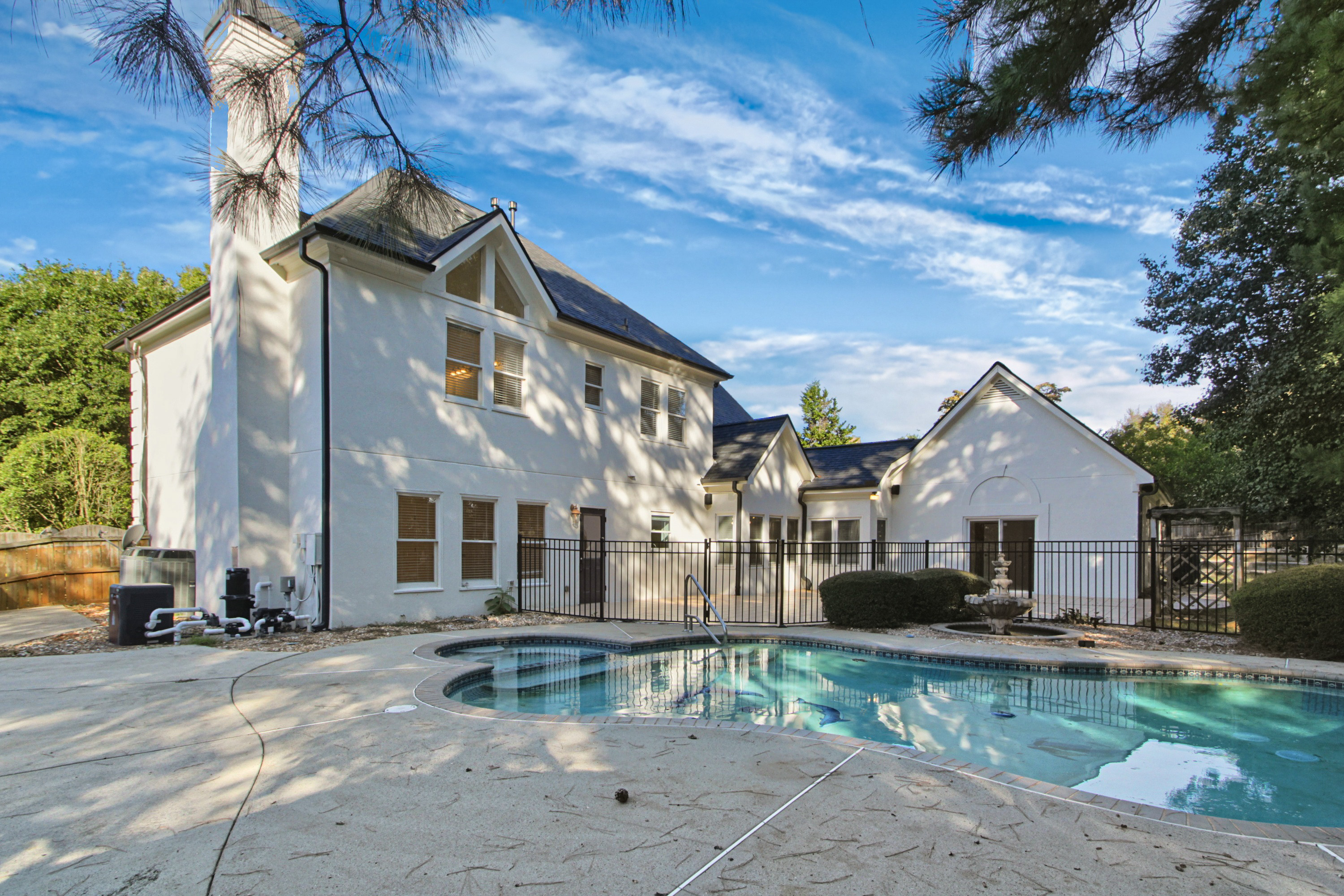 Photo 50 of 54 of 945 Brandon Ridge Dr, Roswell, GA
