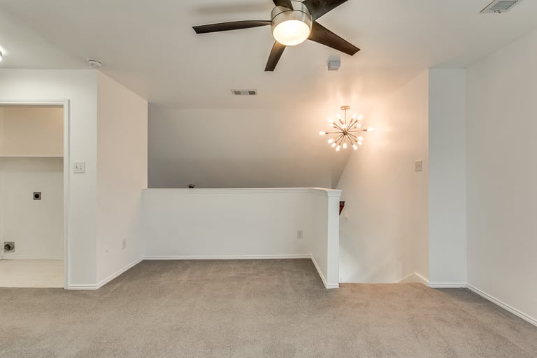 Photo 17 of 27 - 1332 Dallshan Dr, Carrollton, TX 75007