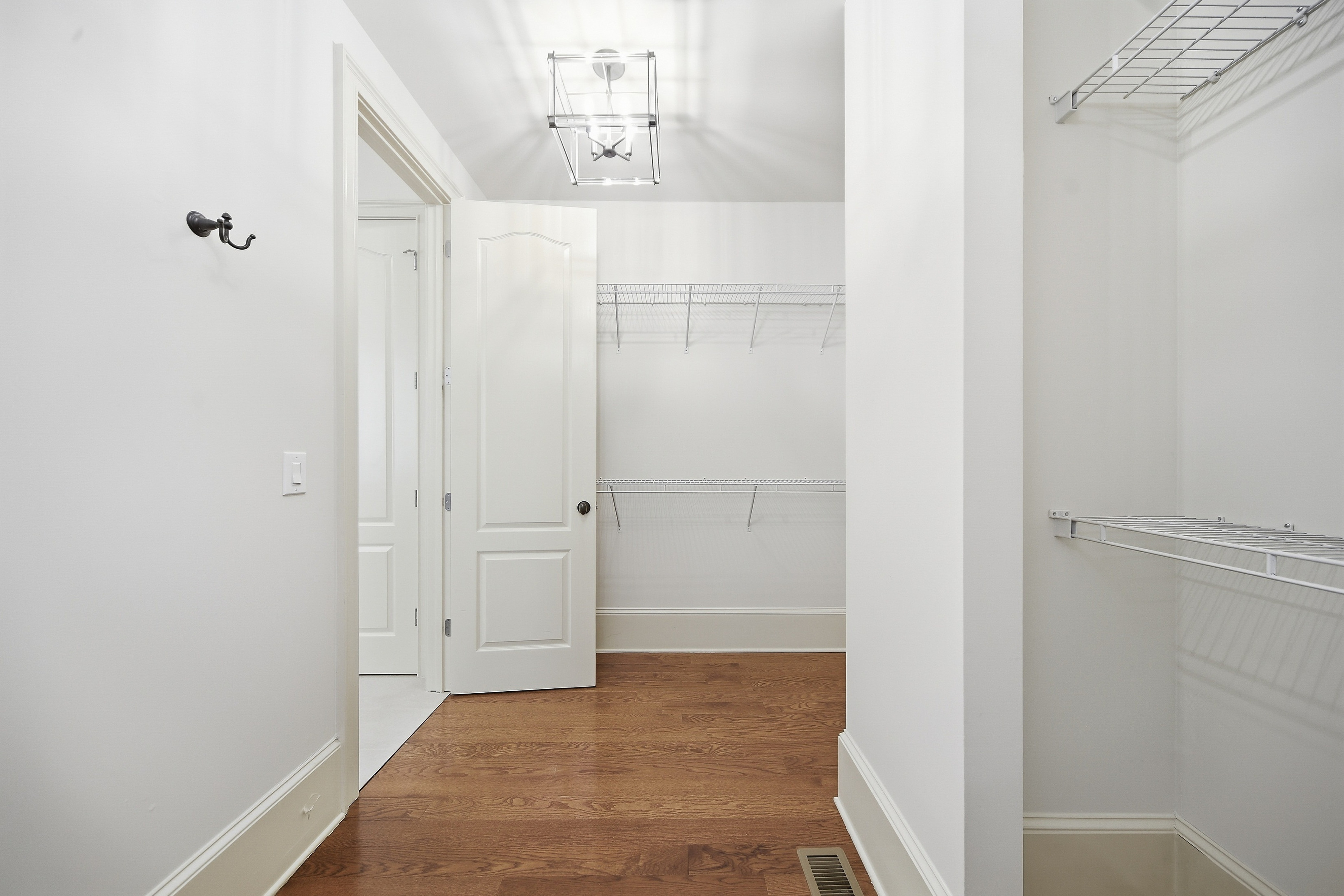 Photo 40 of 52 of 3420 Camellia Ln, Suwanee, GA