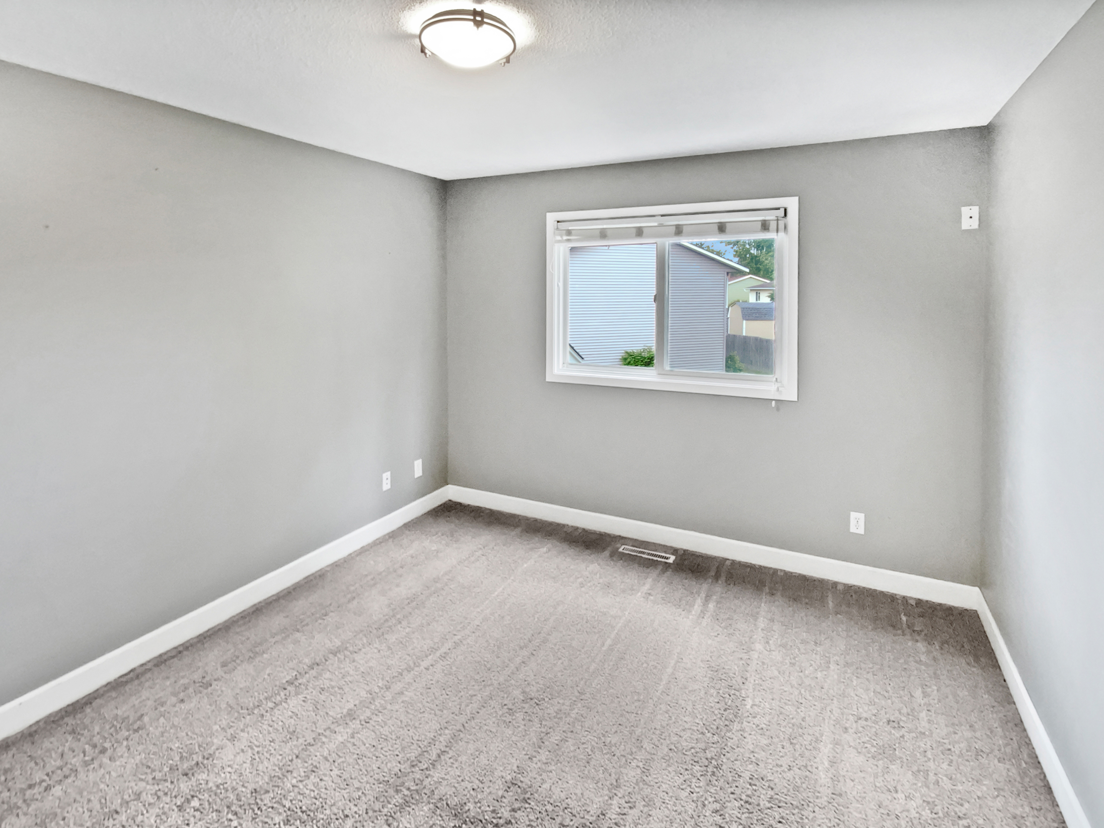 Photo 5 of 20 of 1132 Lincoln Ct, St. Paul Park, MN