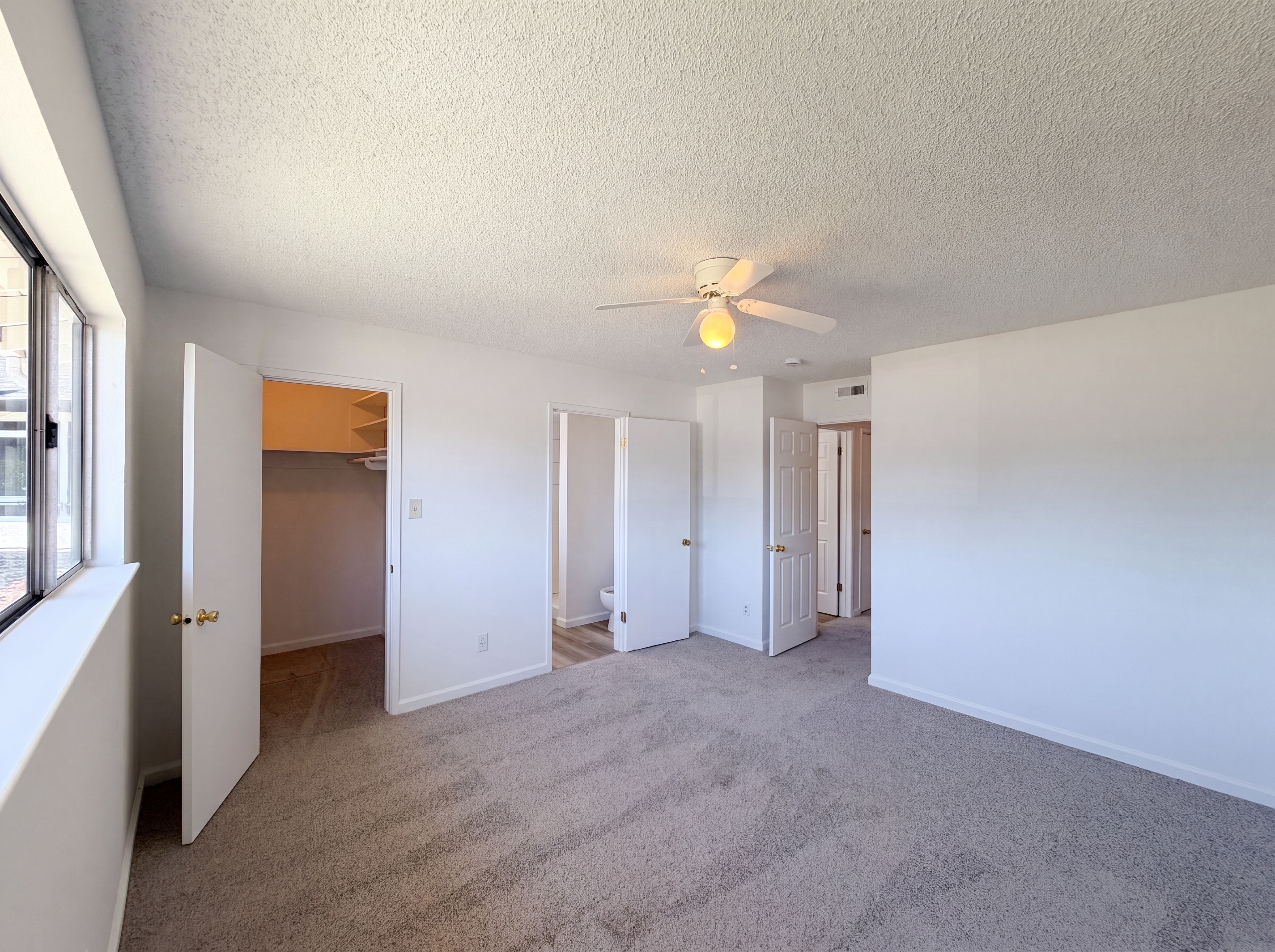 Photo 4 of 38 of 8845 Los Olivas Ct, Stockton, CA