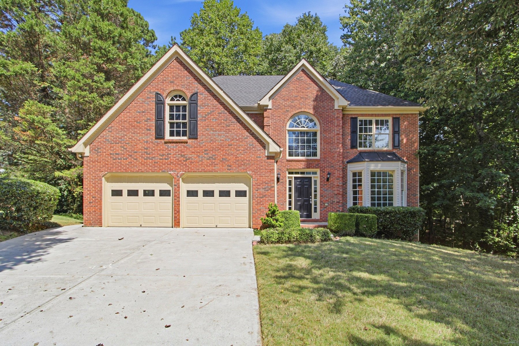 Photo 1 of 716 Braidwood Rdg NW