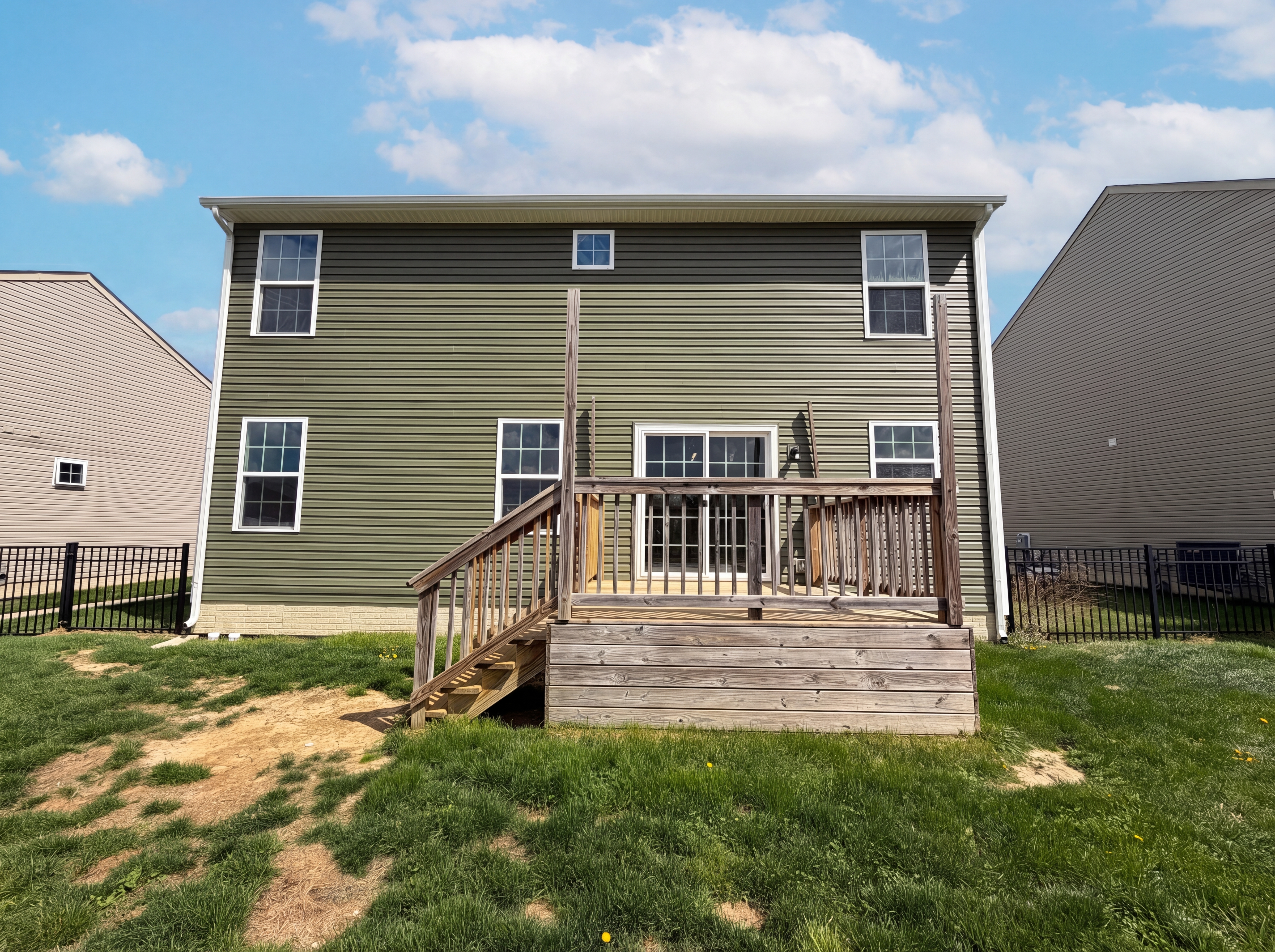Photo 5 of 22 of 9200 Nash Ln, North Ridgeville, OH