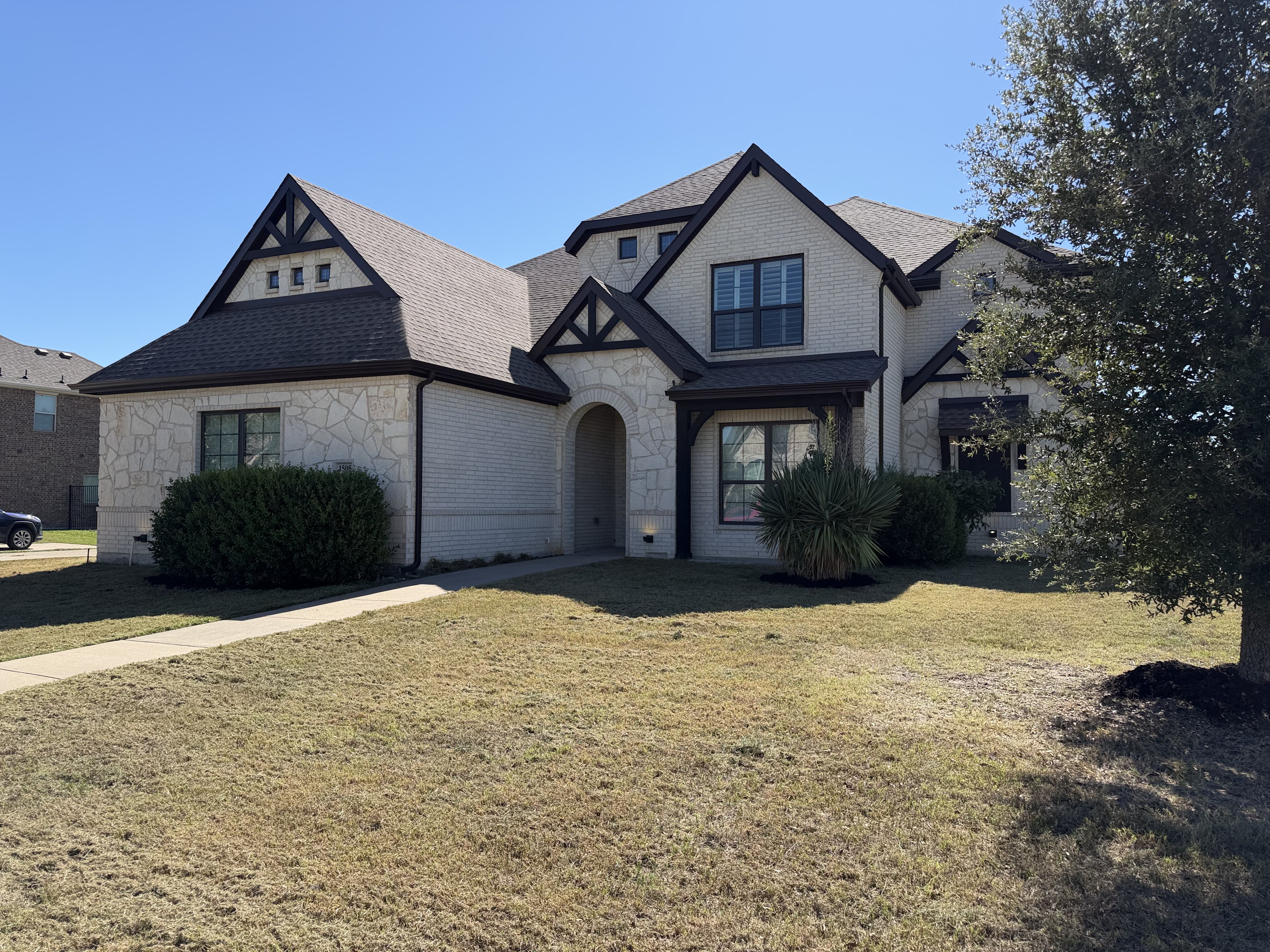 Photo 42 of 45 of 1505 Hudson Dr, Ennis, TX