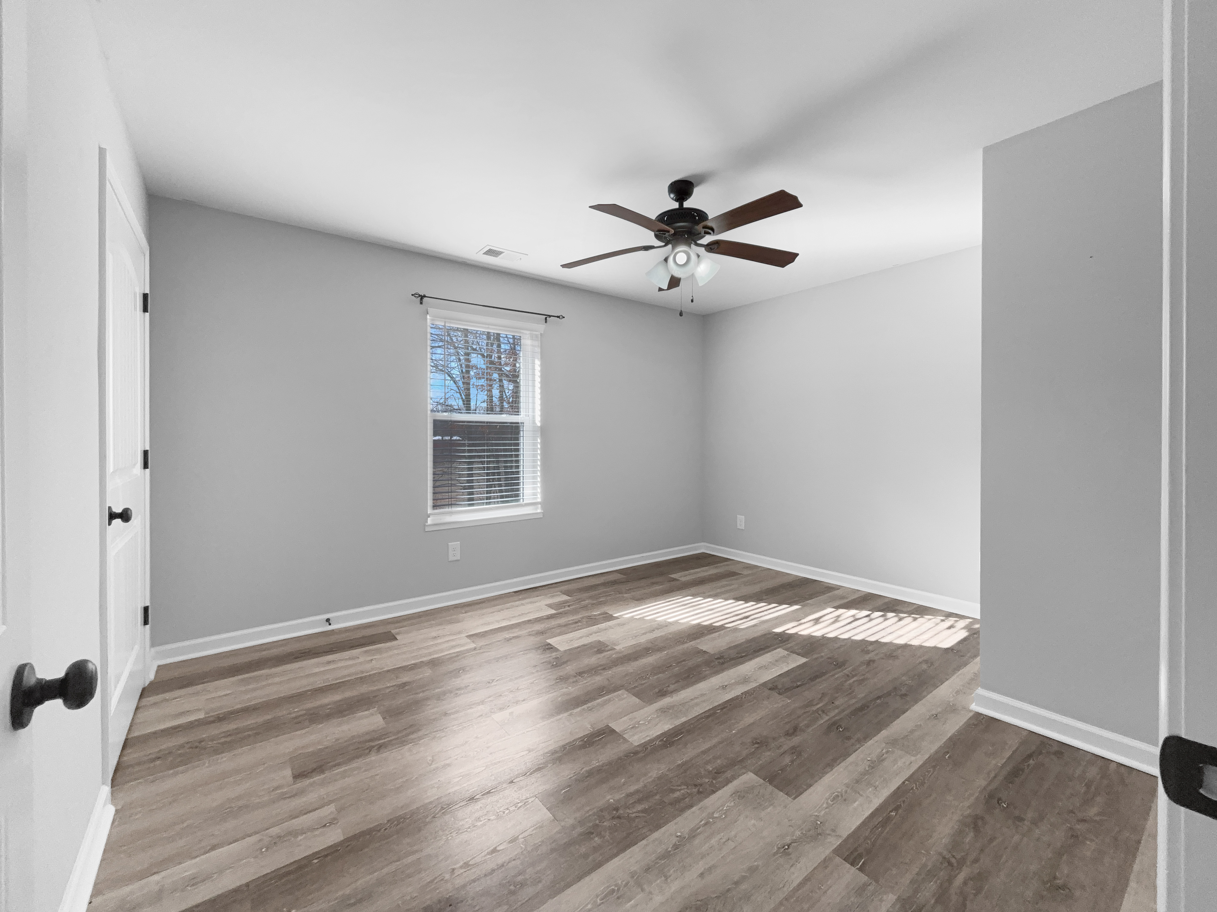 Photo 4 of 15 of 7689 S Swift Rd, Goodlettsville, TN