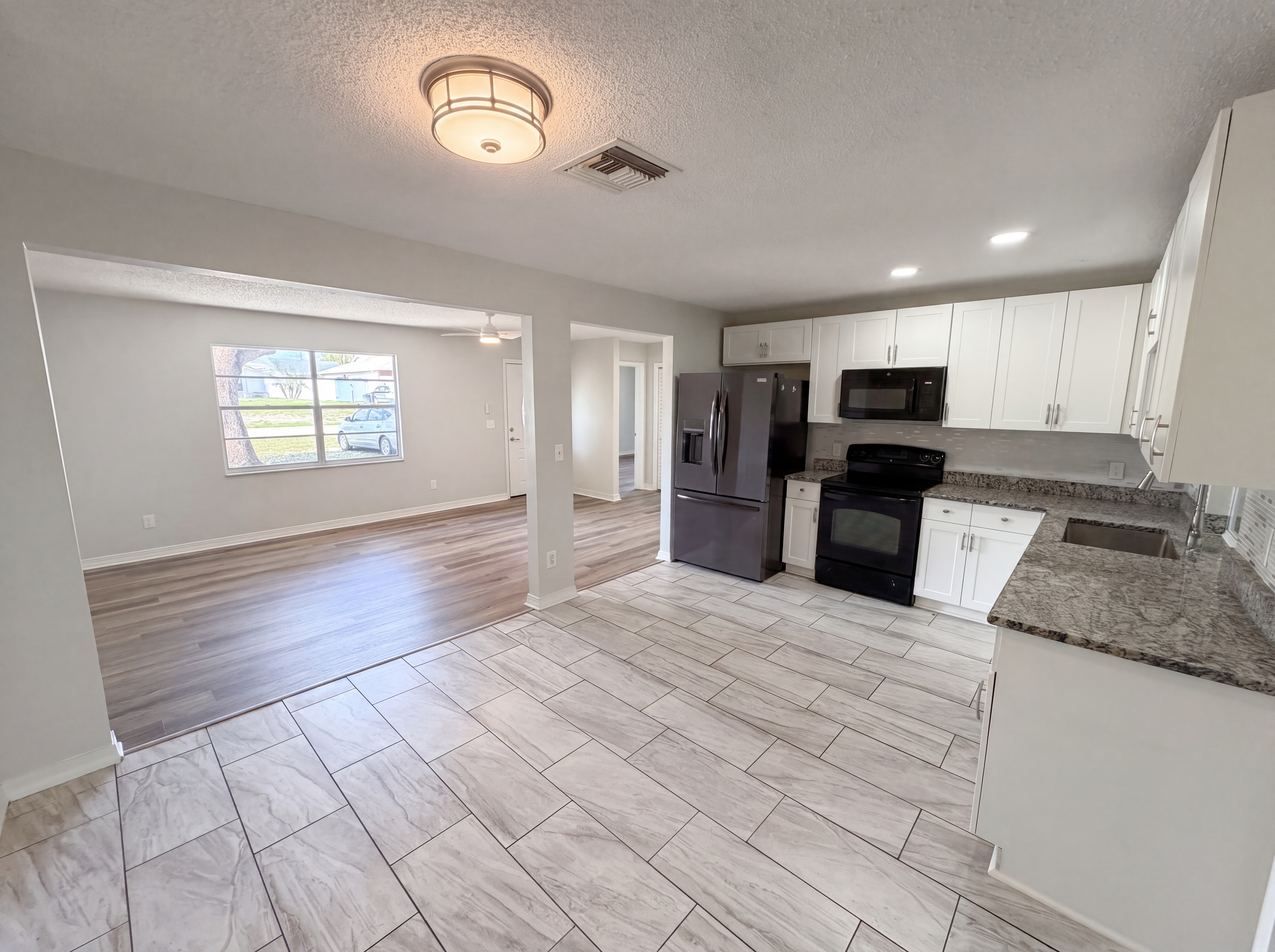 Photo 11 of 26 of 2175 Bishop Rd, Spring Hill, FL