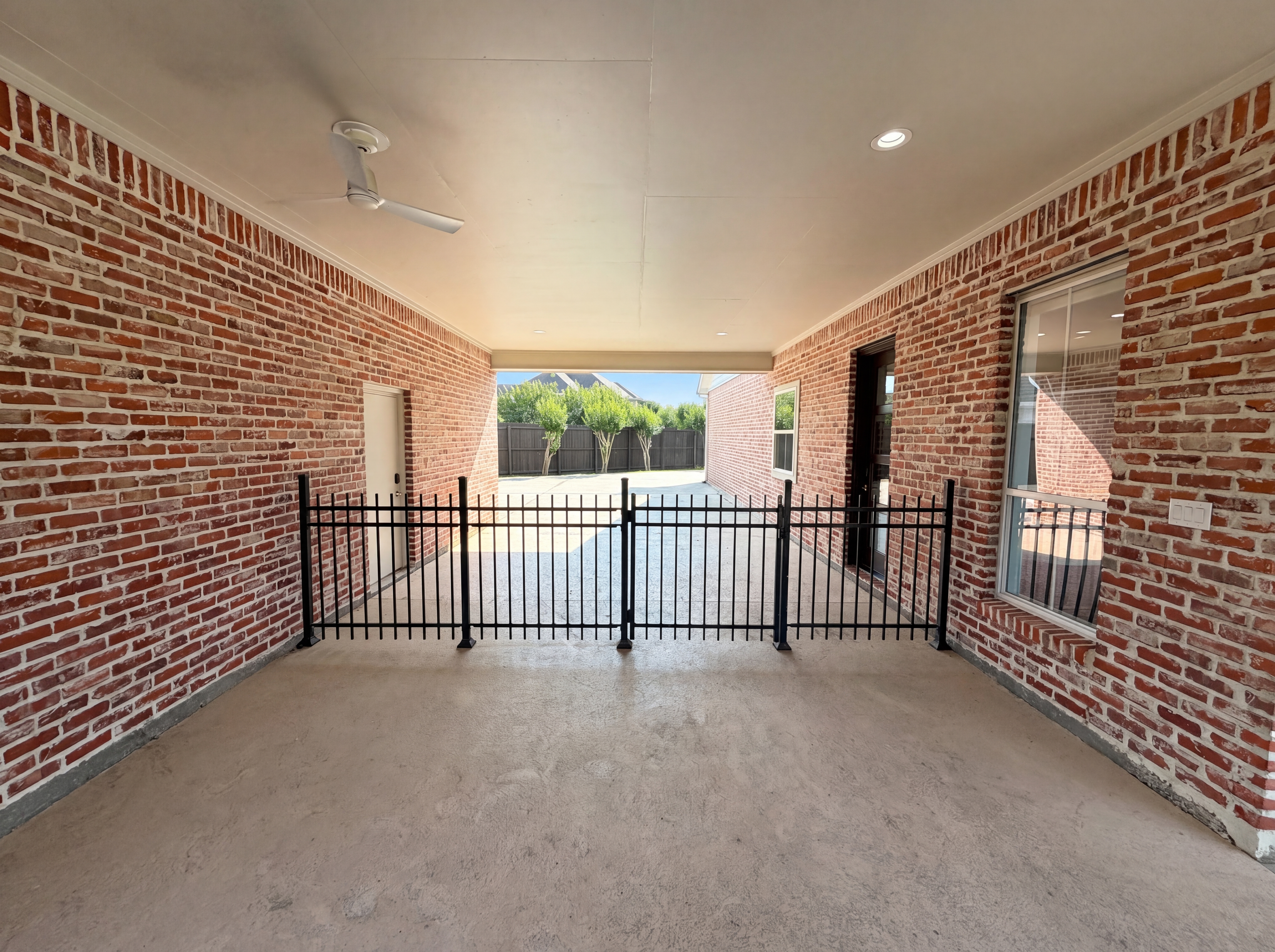Photo 55 of 61 of 4385 Brownstone Dr, Beaumont, TX