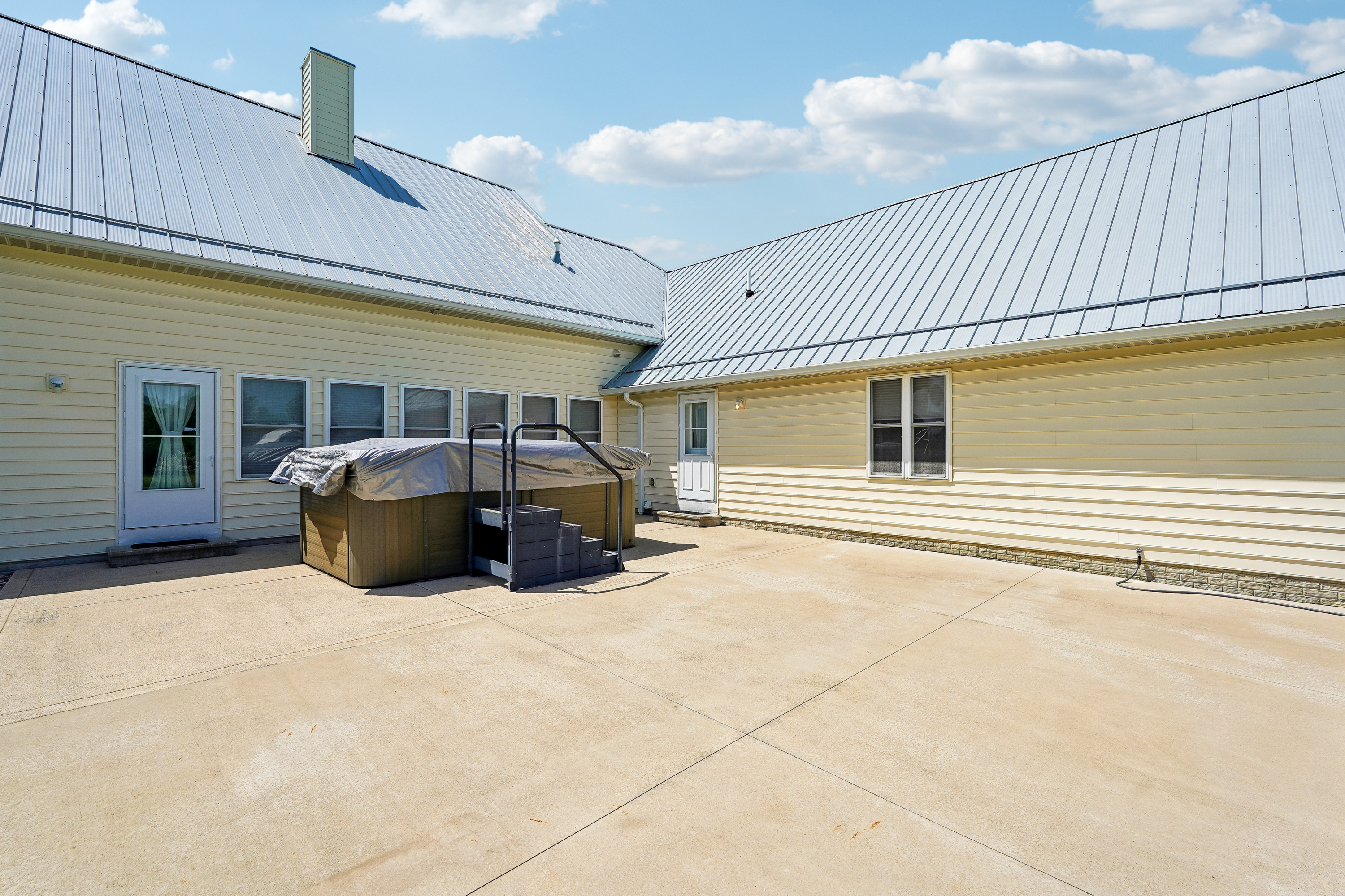 Photo 52 of 61 of 6400 Clark Rd, Sunbury, OH