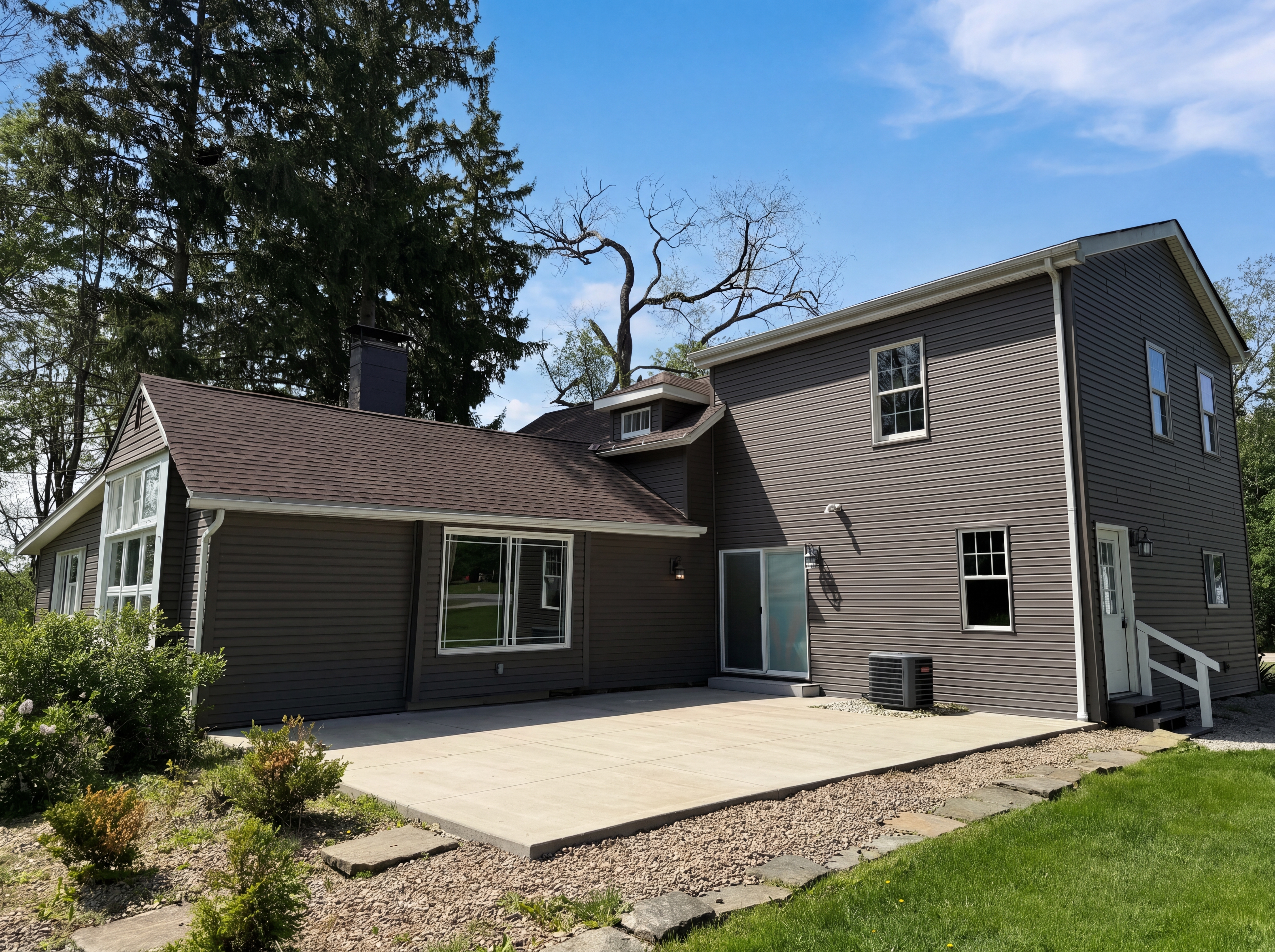 Photo 5 of 31 of 23691 Redfern Rd, Columbia Station, OH