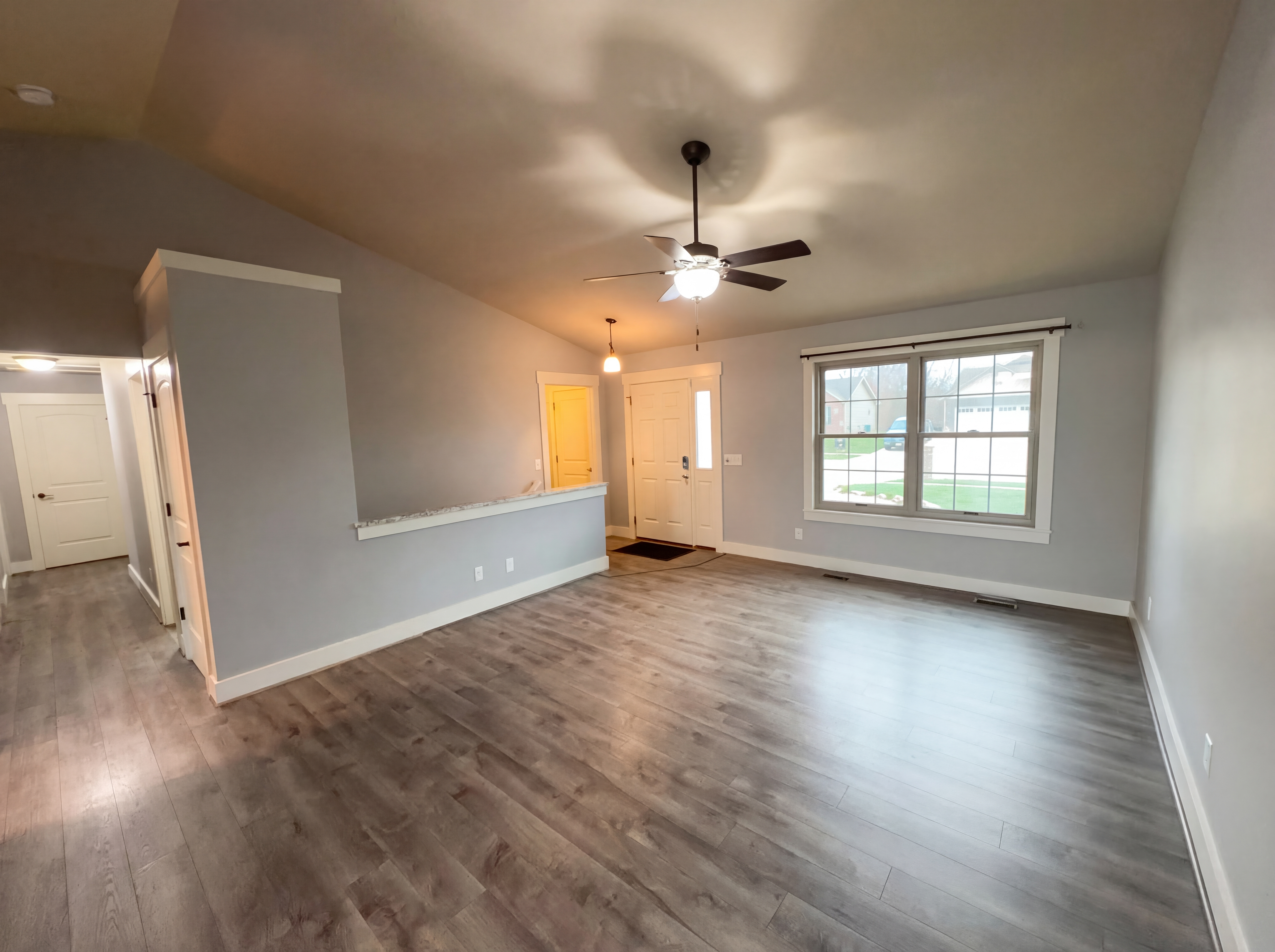 Photo 10 of 24 of 119 Albany Manor Dr, Wentzville, MO
