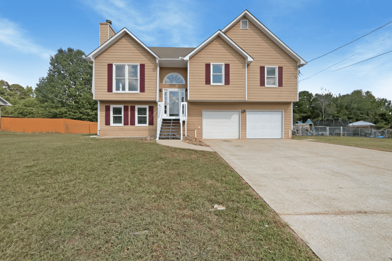Property photo 1 of 210 Woodbridge Dr