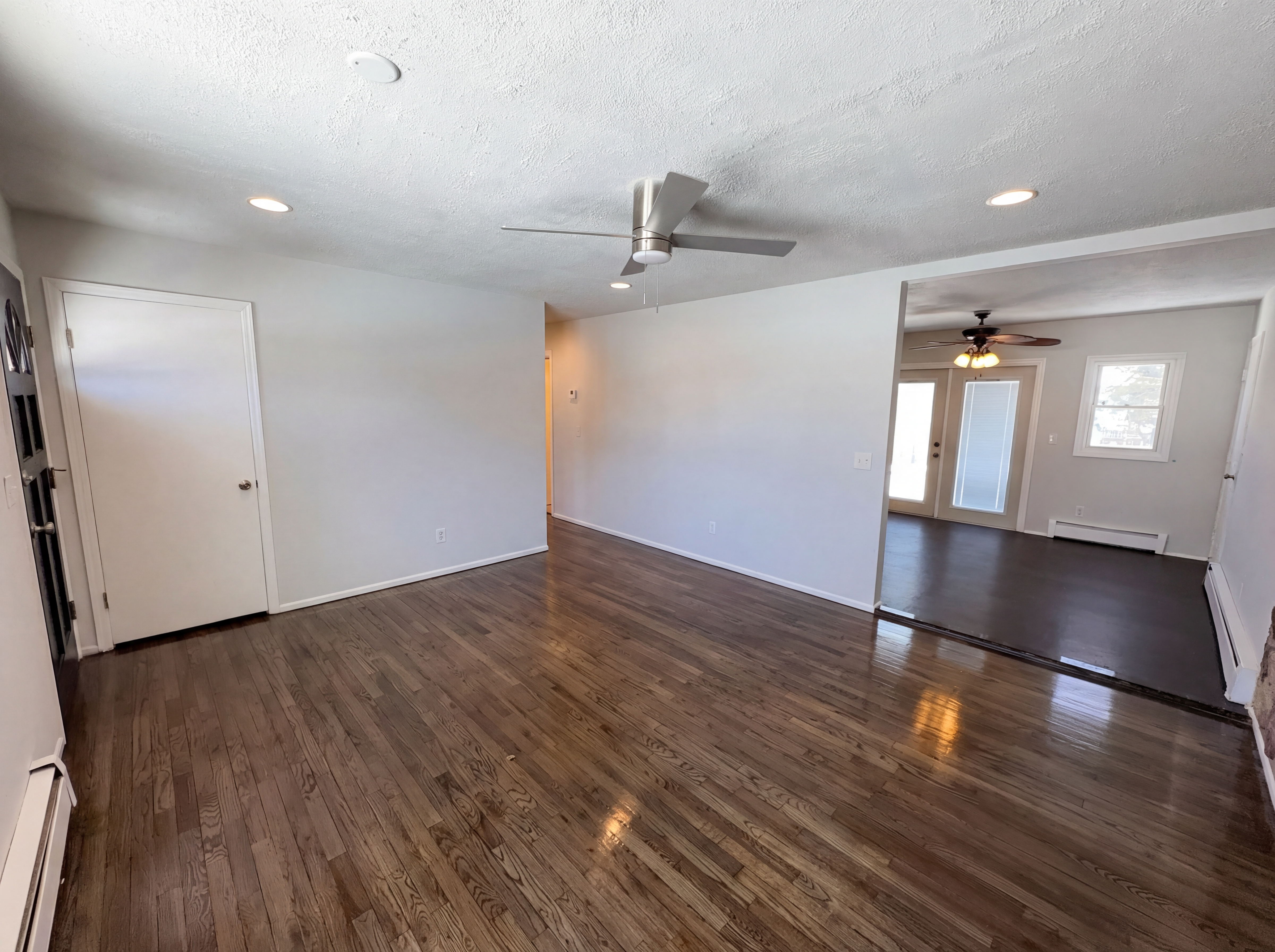 Photo 3 of 24 of 47 Brandywine Cir, Piscataway, NJ