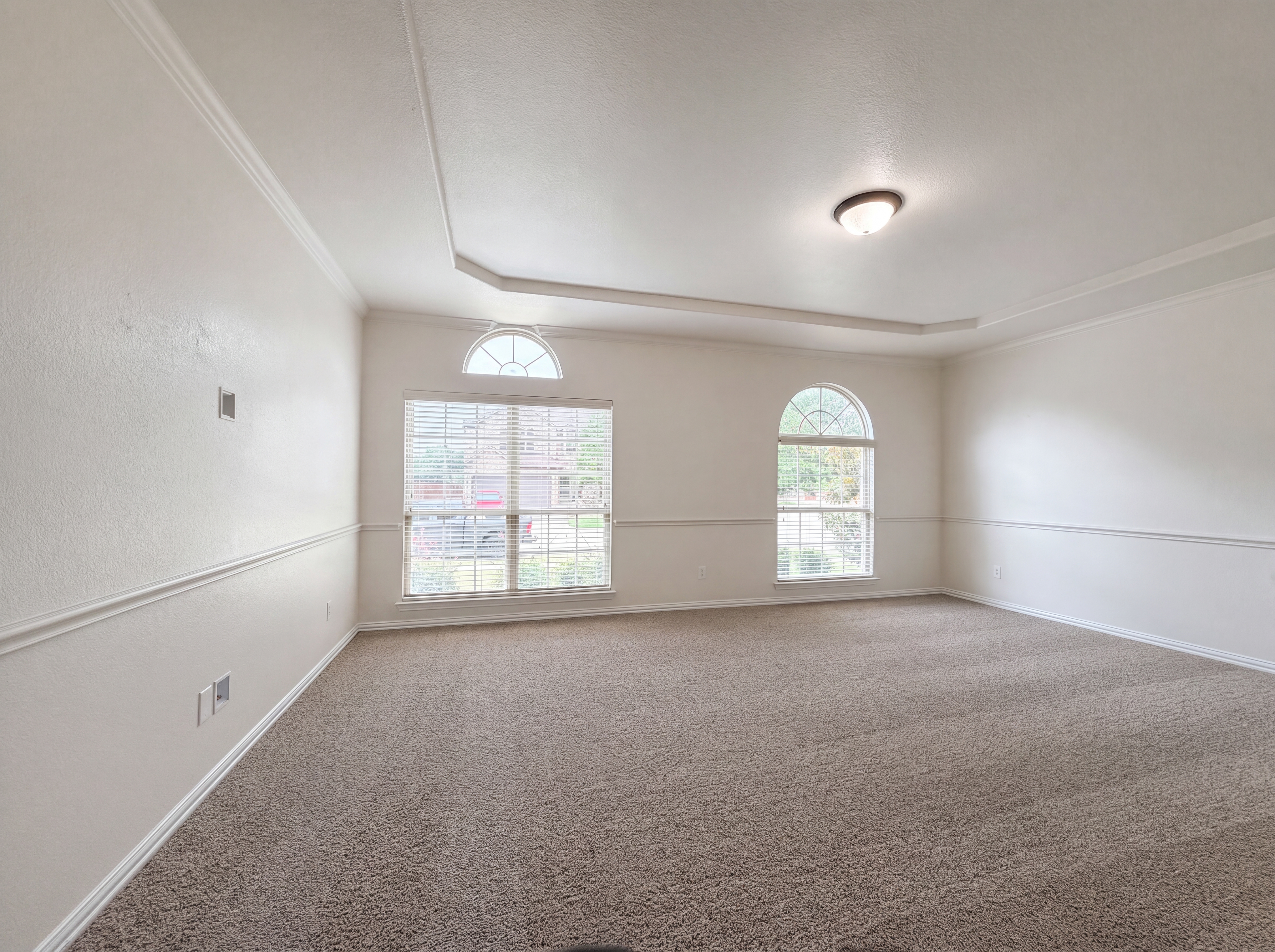 Photo 9 of 29 of 2948 Almansa, Grand Prairie, TX