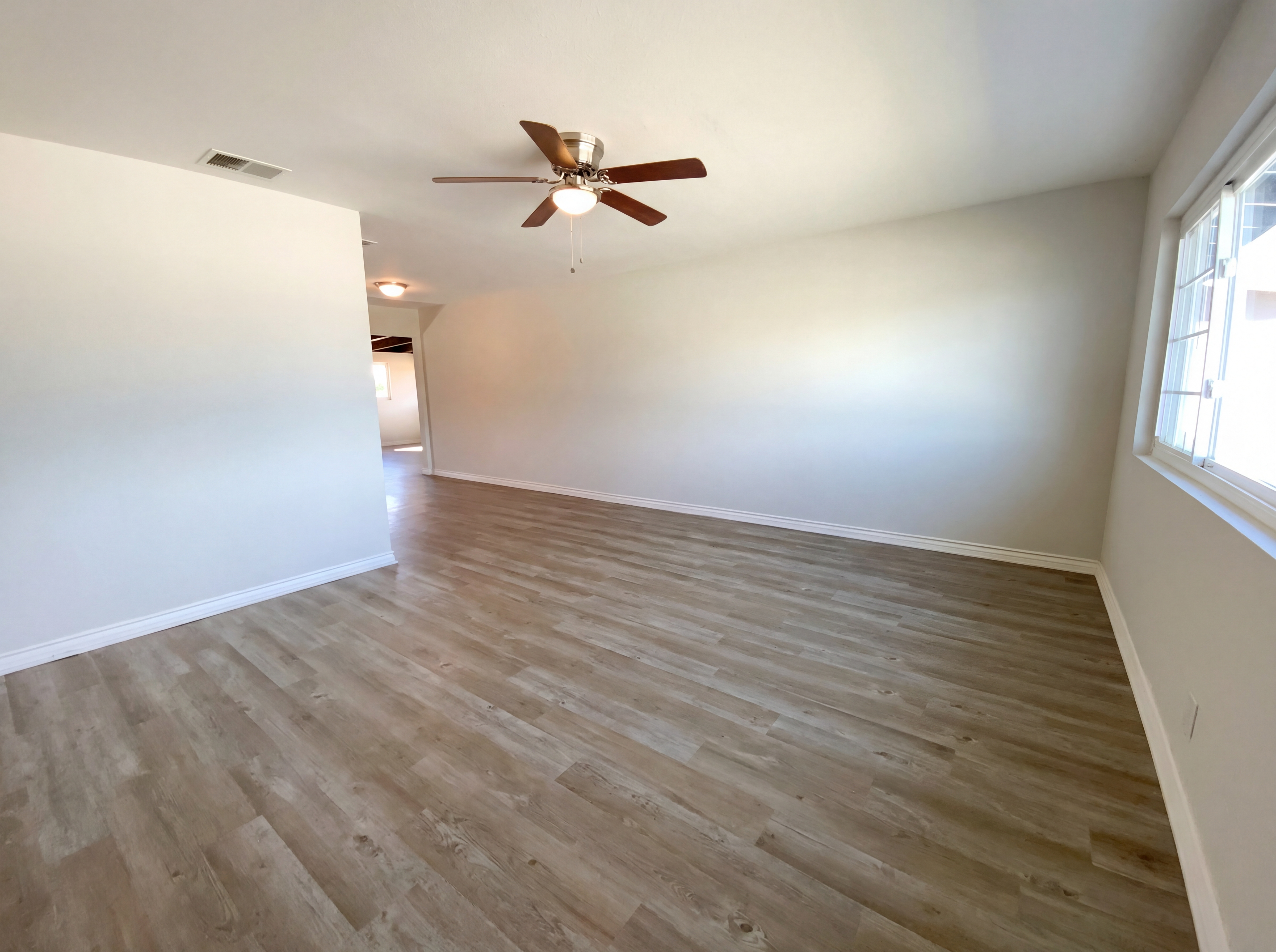 Photo 7 of 16 of 1268 Helix Ave, Chula Vista, CA
