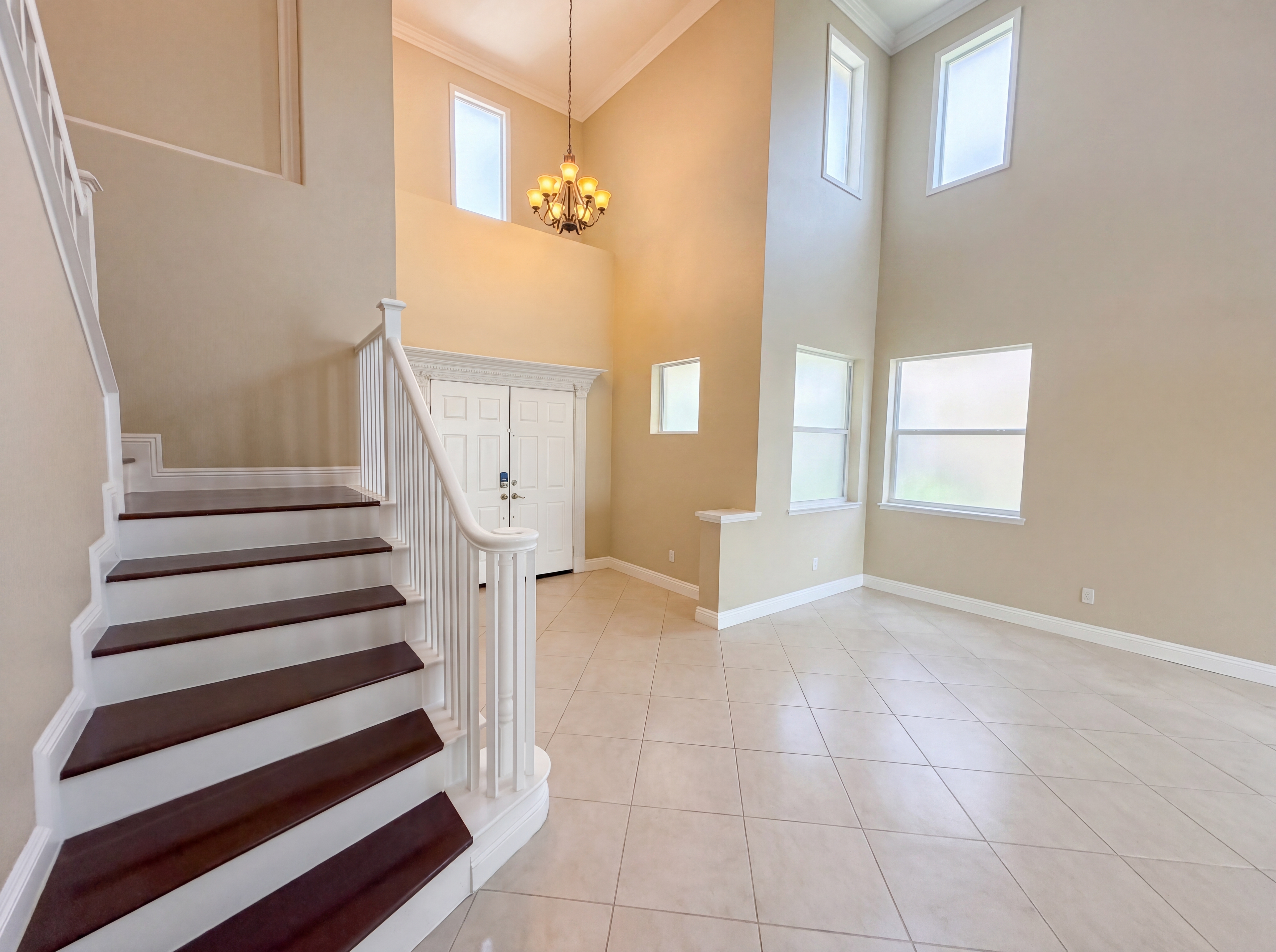 Photo 6 of 21 of 27801 Canyon Hills Way, Murrieta, CA