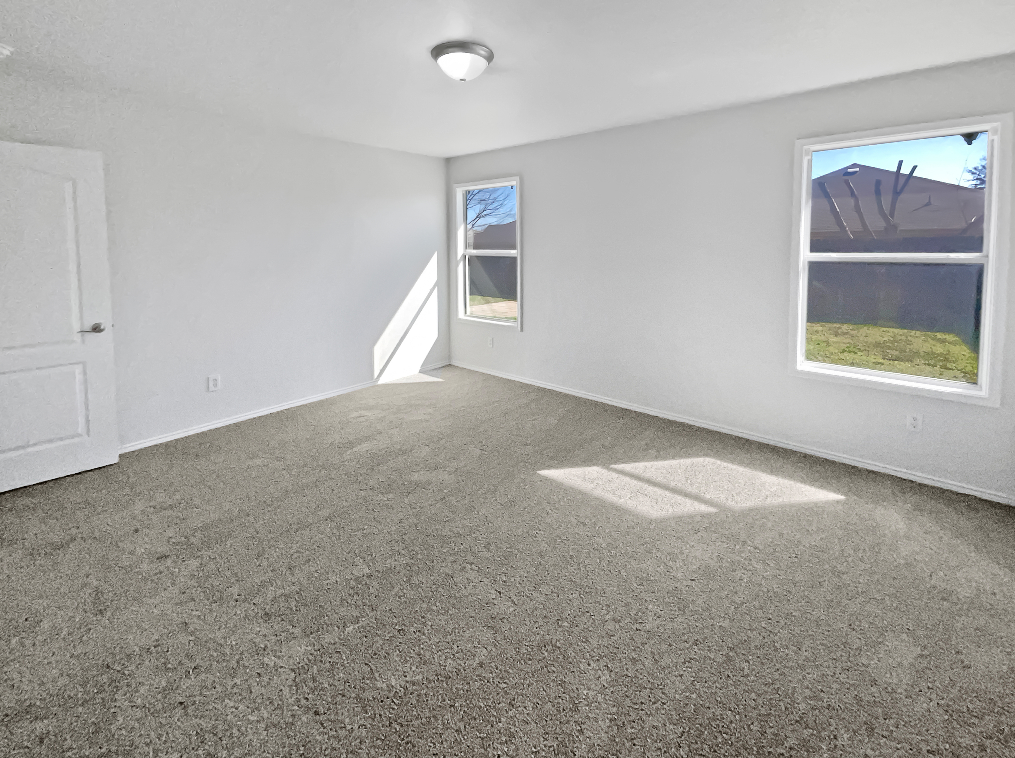 Photo 11 of 18 of 2042 Lake Trail Dr, Heartland, TX