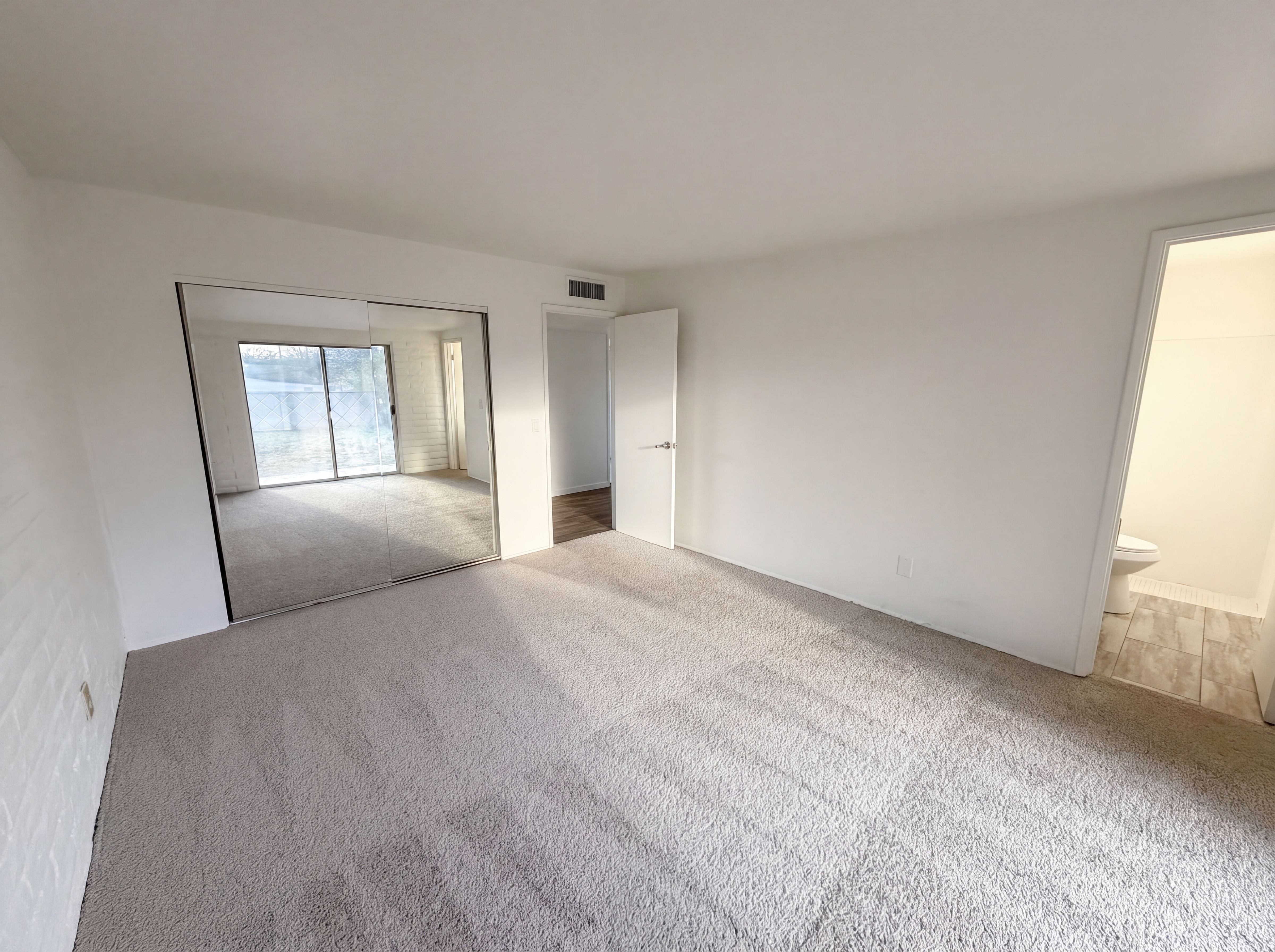 Photo 4 of 17 of 8421 E Balfour Dr, Tucson, AZ
