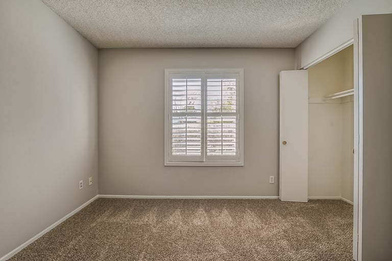 Photo 22 of 30 - 2922 E Sierra St, Phoenix, AZ 85028
