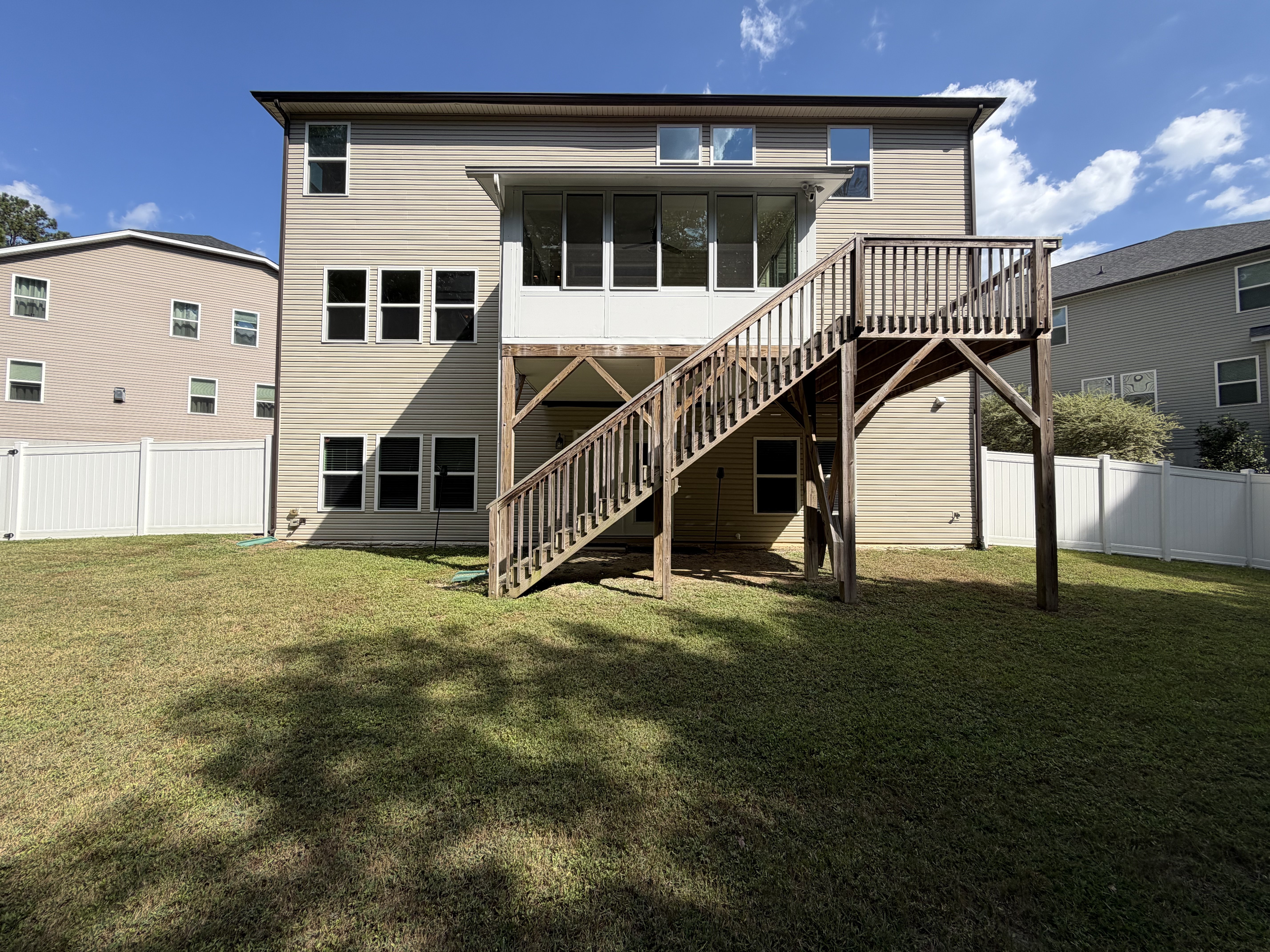 Photo 5 of 35 of 4732 Lonnie Dr, Rolesville, NC