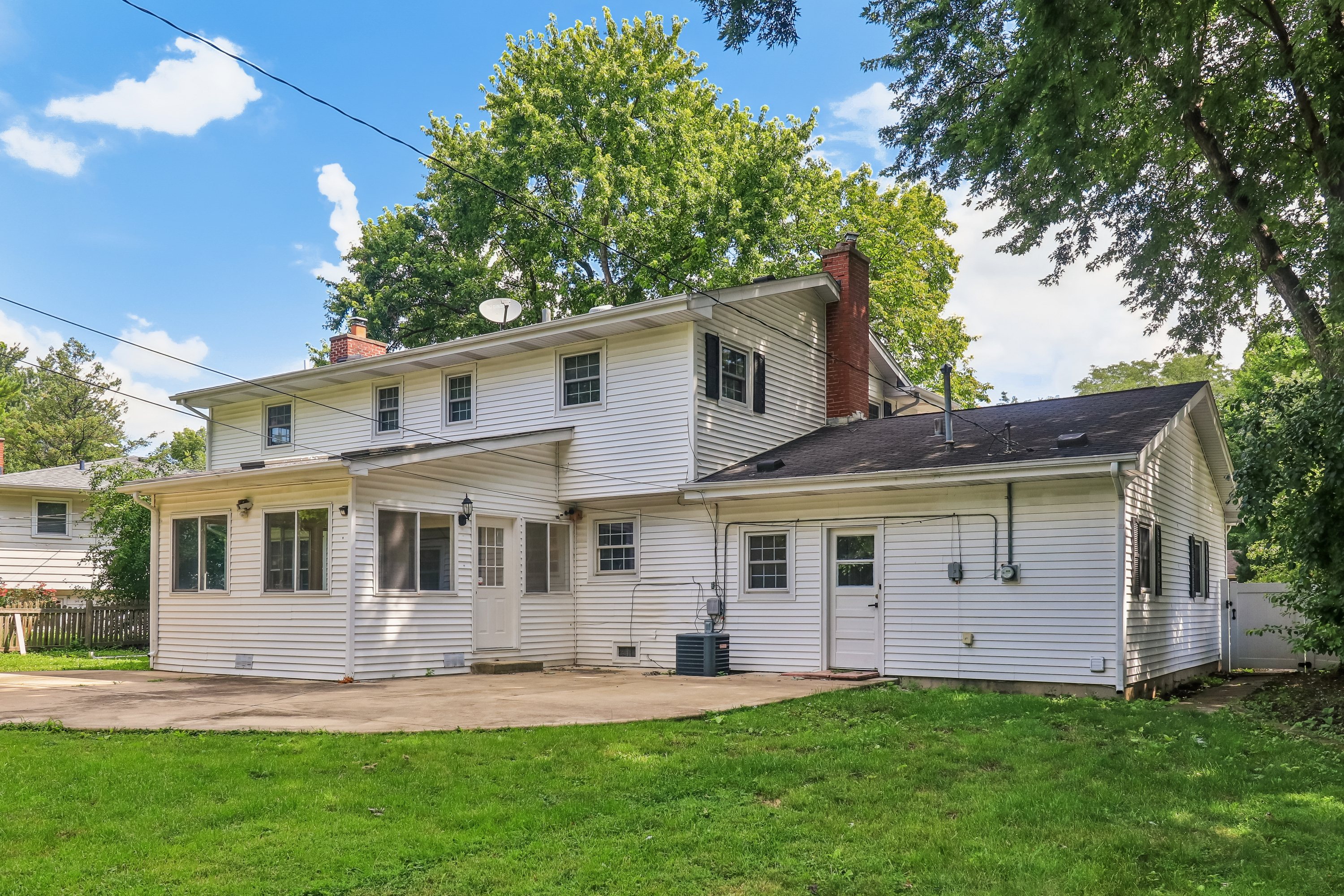 Photo 43 of 46 of 1053 Laurel Ln, Naperville, IL