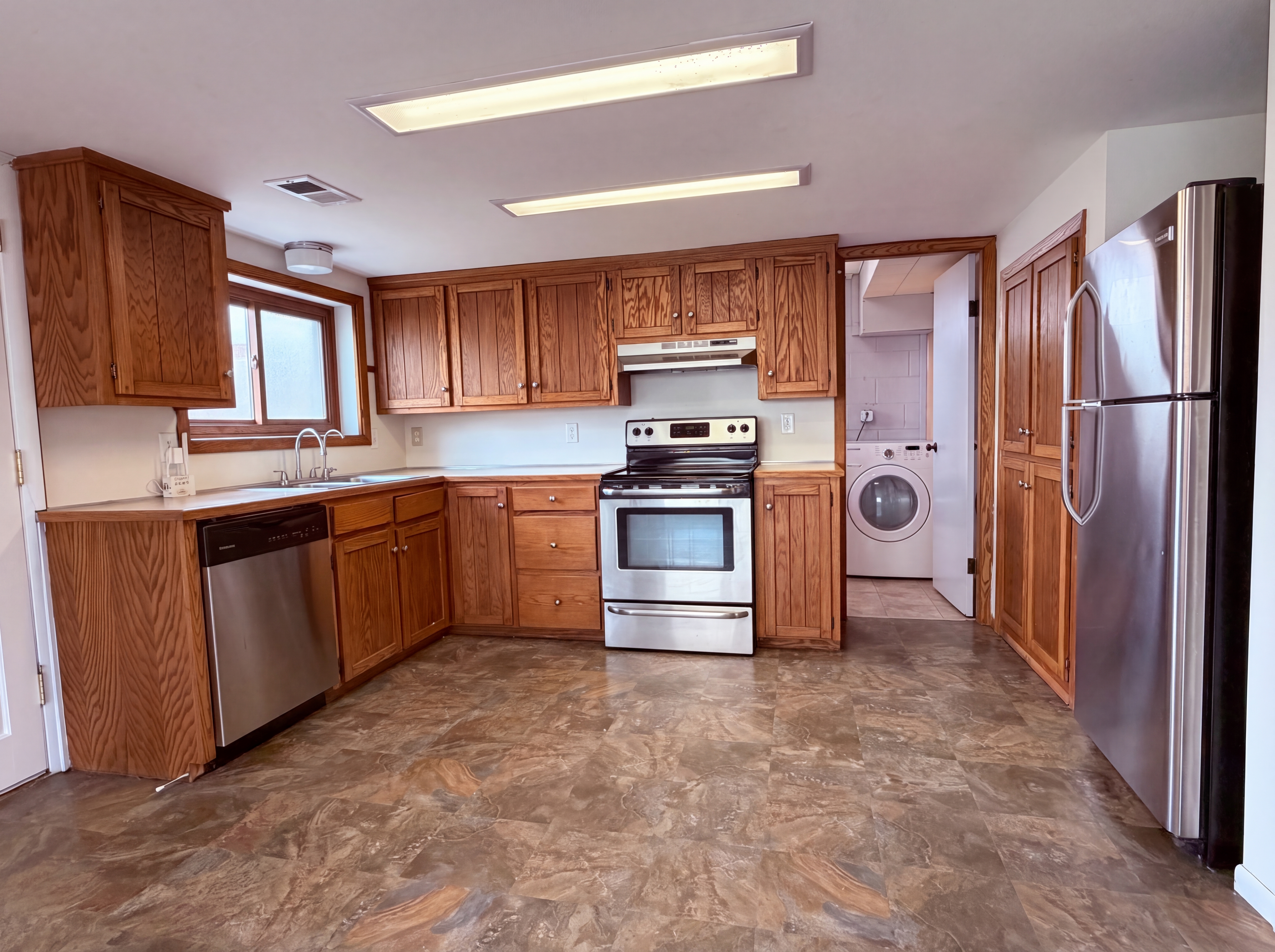 Photo 2 of 19 of 509 8th St, Farmington, MN