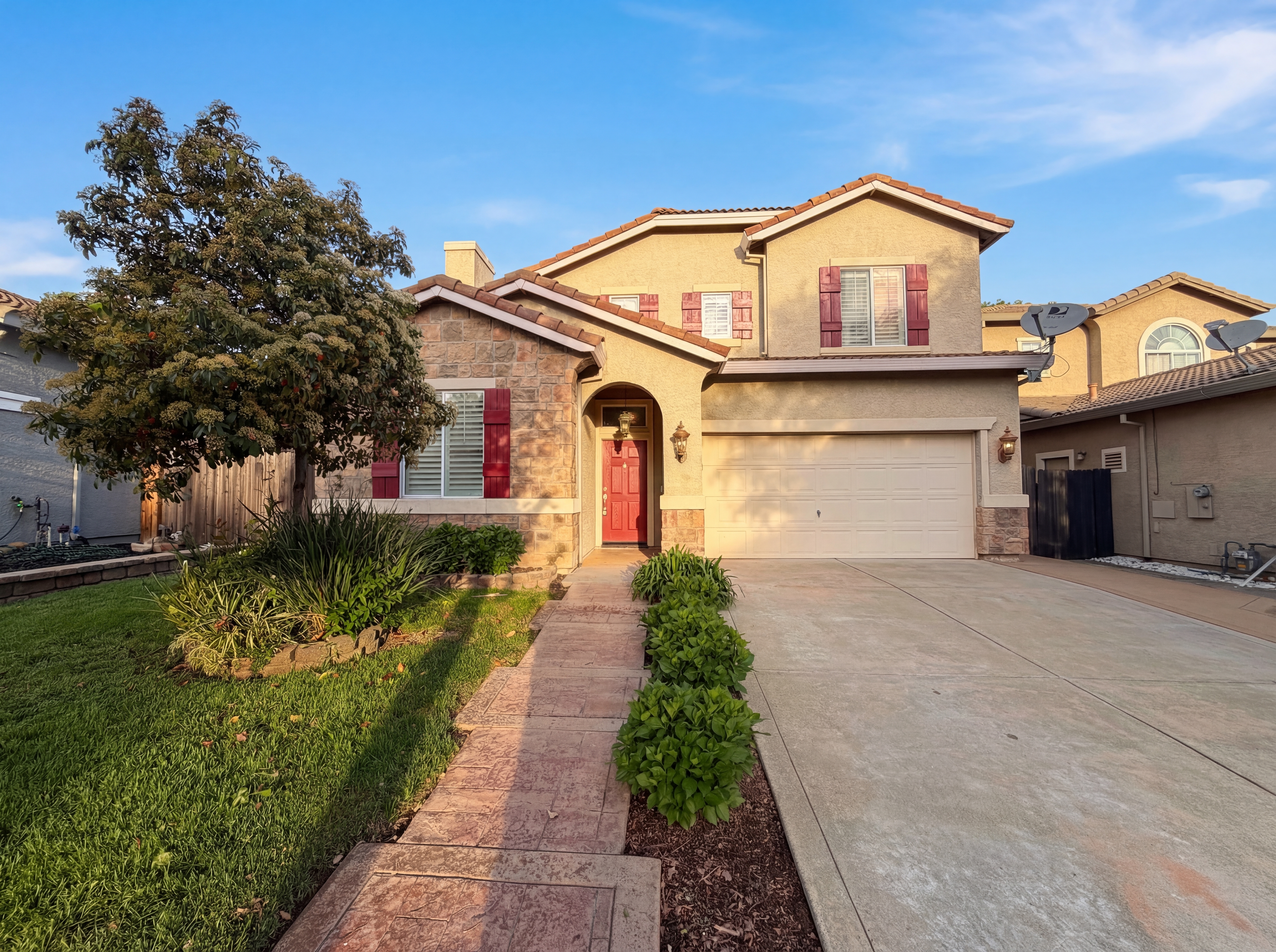 Photo 8 of 39 of 224 Pinecrest Ct, Roseville, CA