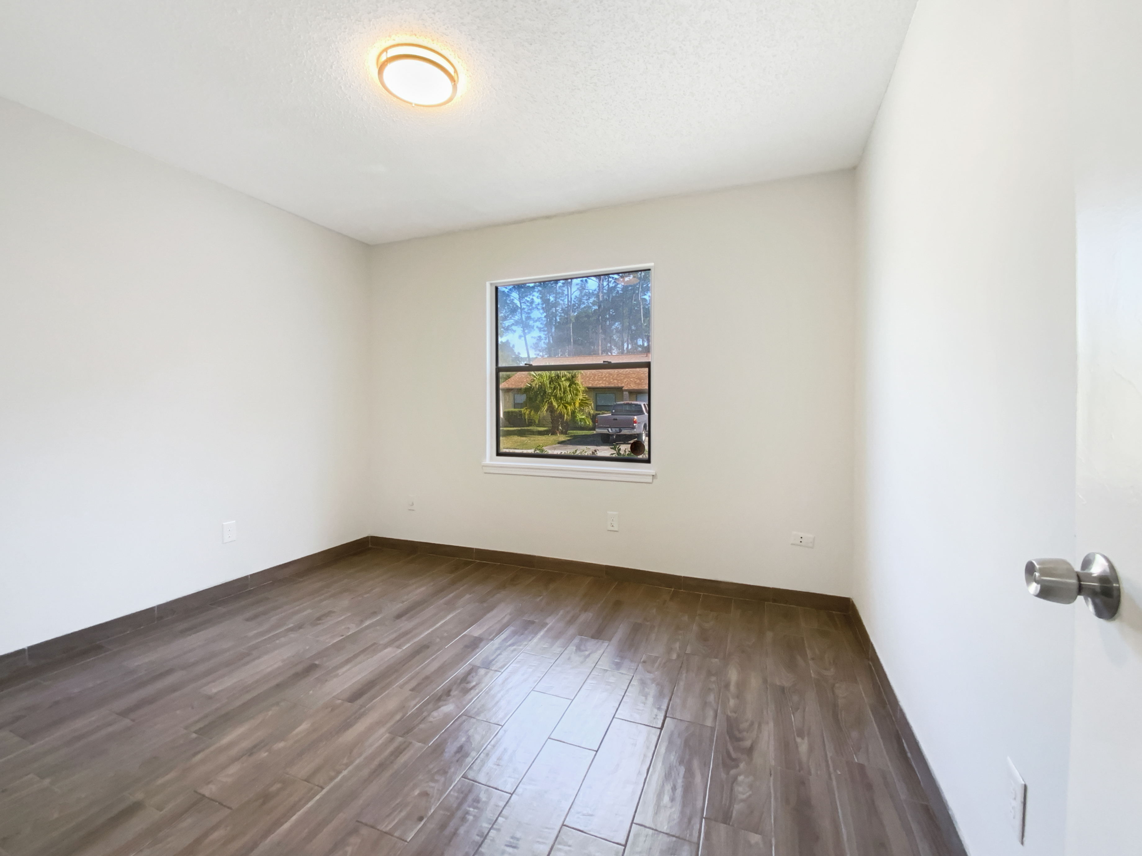 Photo 5 of 21 of 3444 Excalibur Way E, Jacksonville, FL